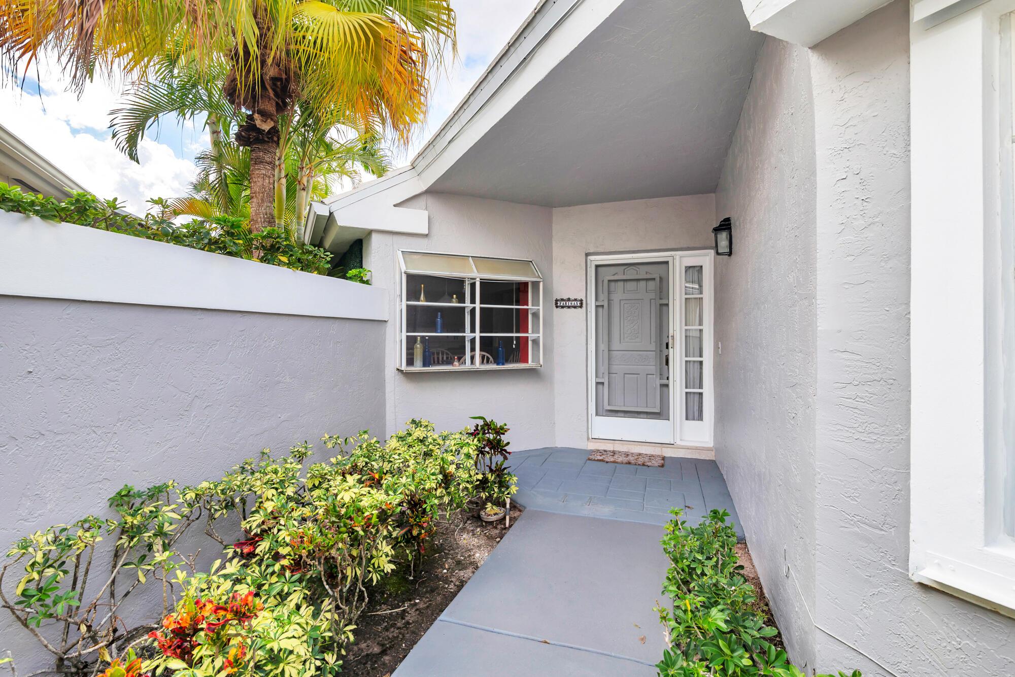 BREAKERS WEST - Residential