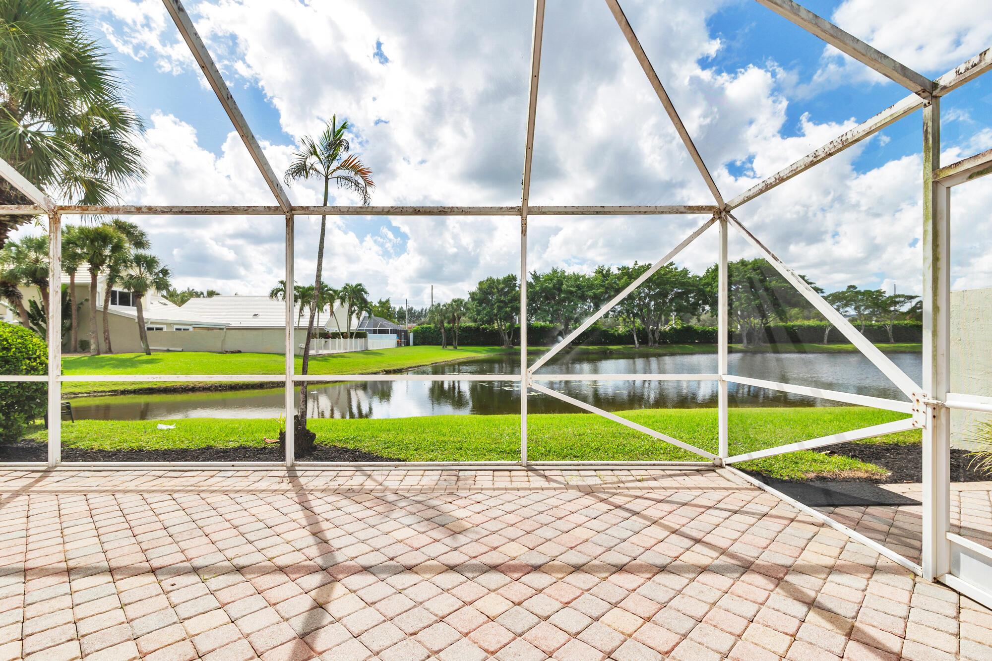 BREAKERS WEST - Residential