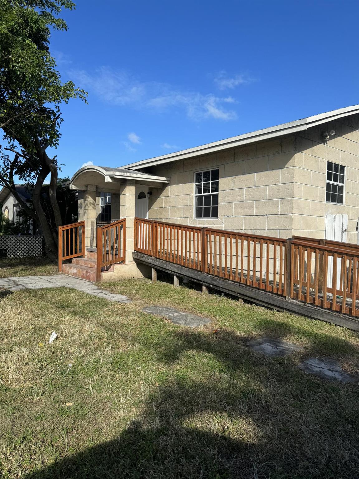 DELRAY MANOR ADD - Residential Lease