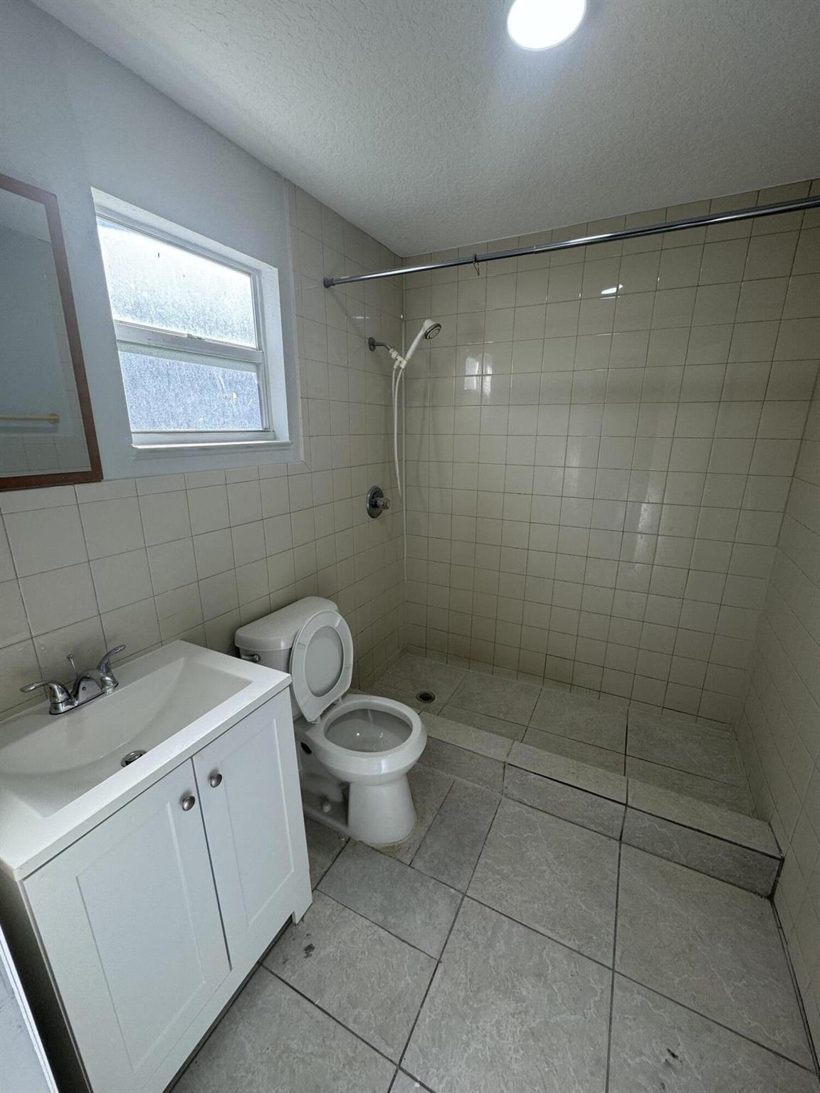 DELRAY MANOR ADD - Residential Lease