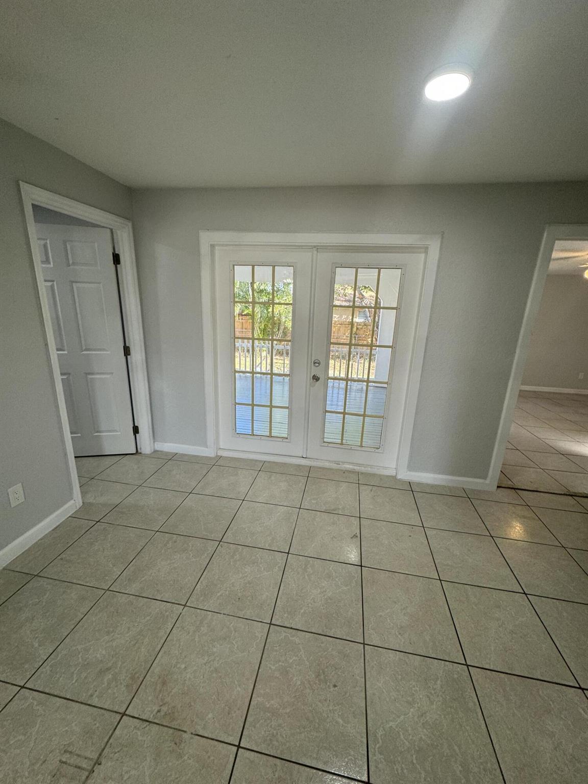 DELRAY MANOR ADD - Residential Lease