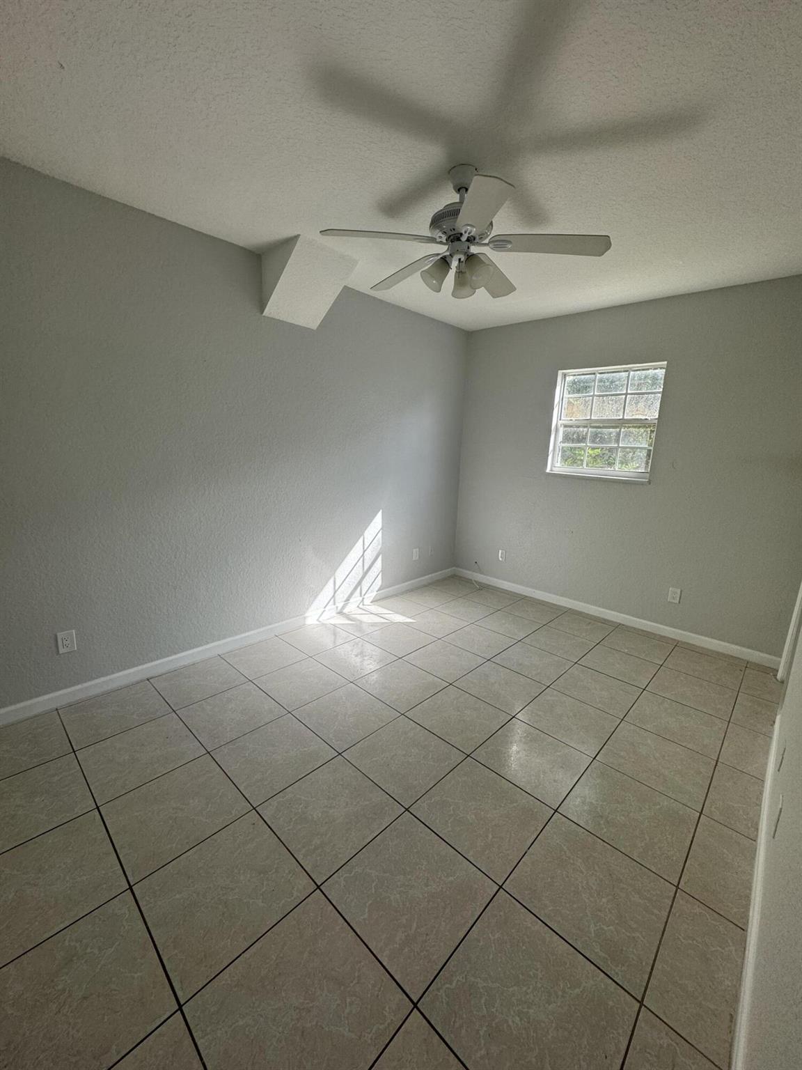 DELRAY MANOR ADD - Residential Lease