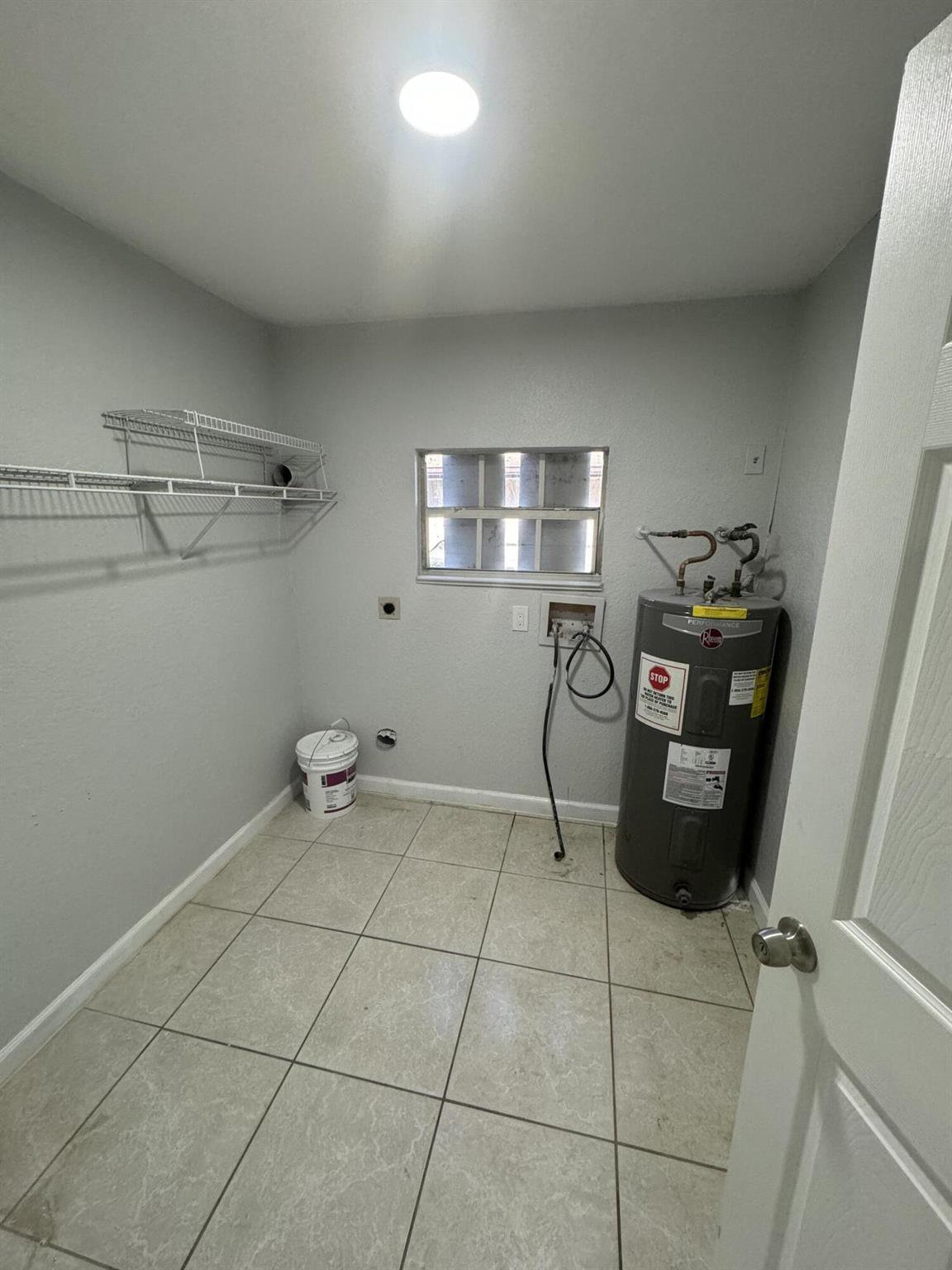 DELRAY MANOR ADD - Residential Lease