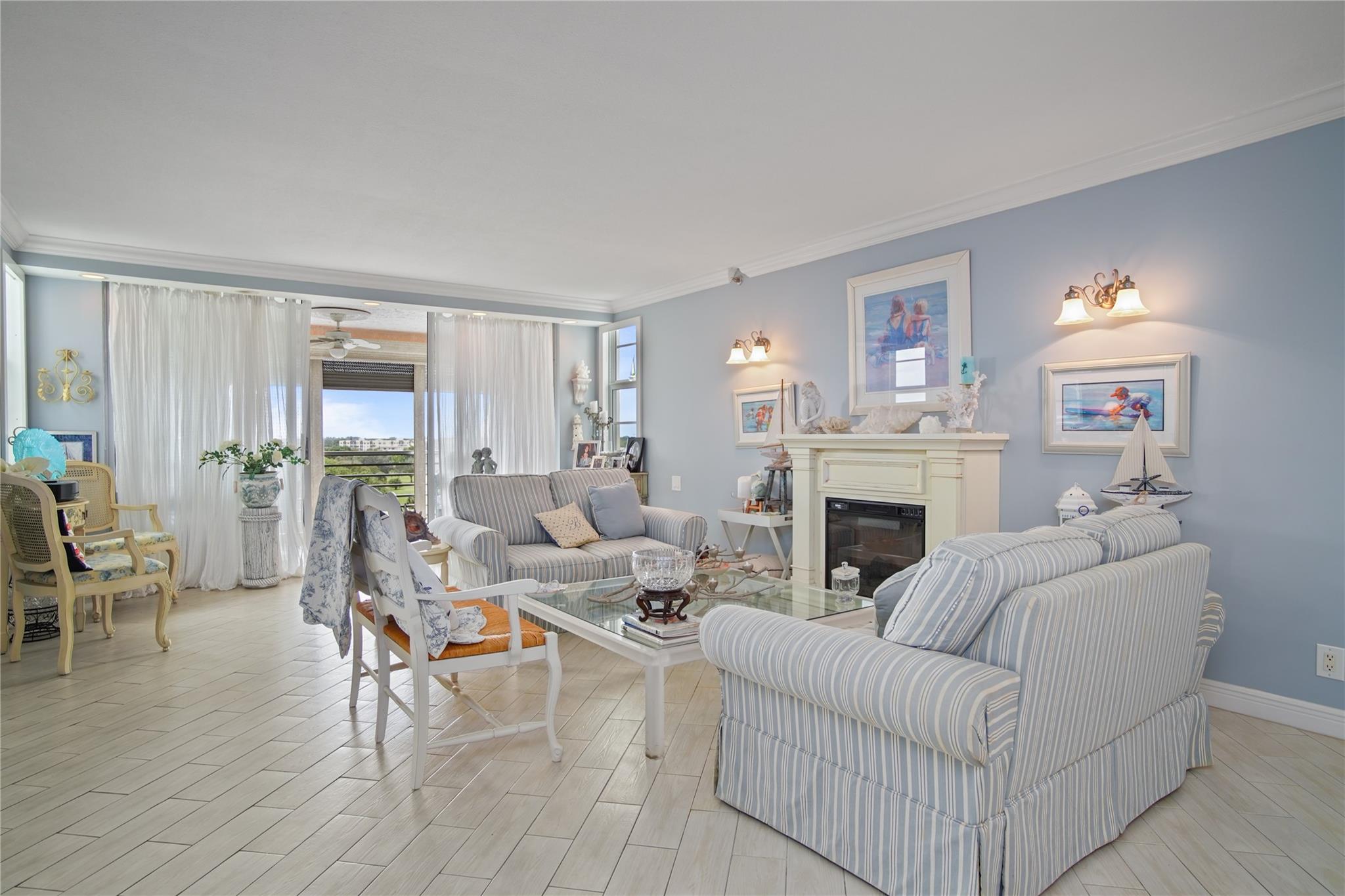 PALM-AIRE COUNTRY CLUB AP - Residential