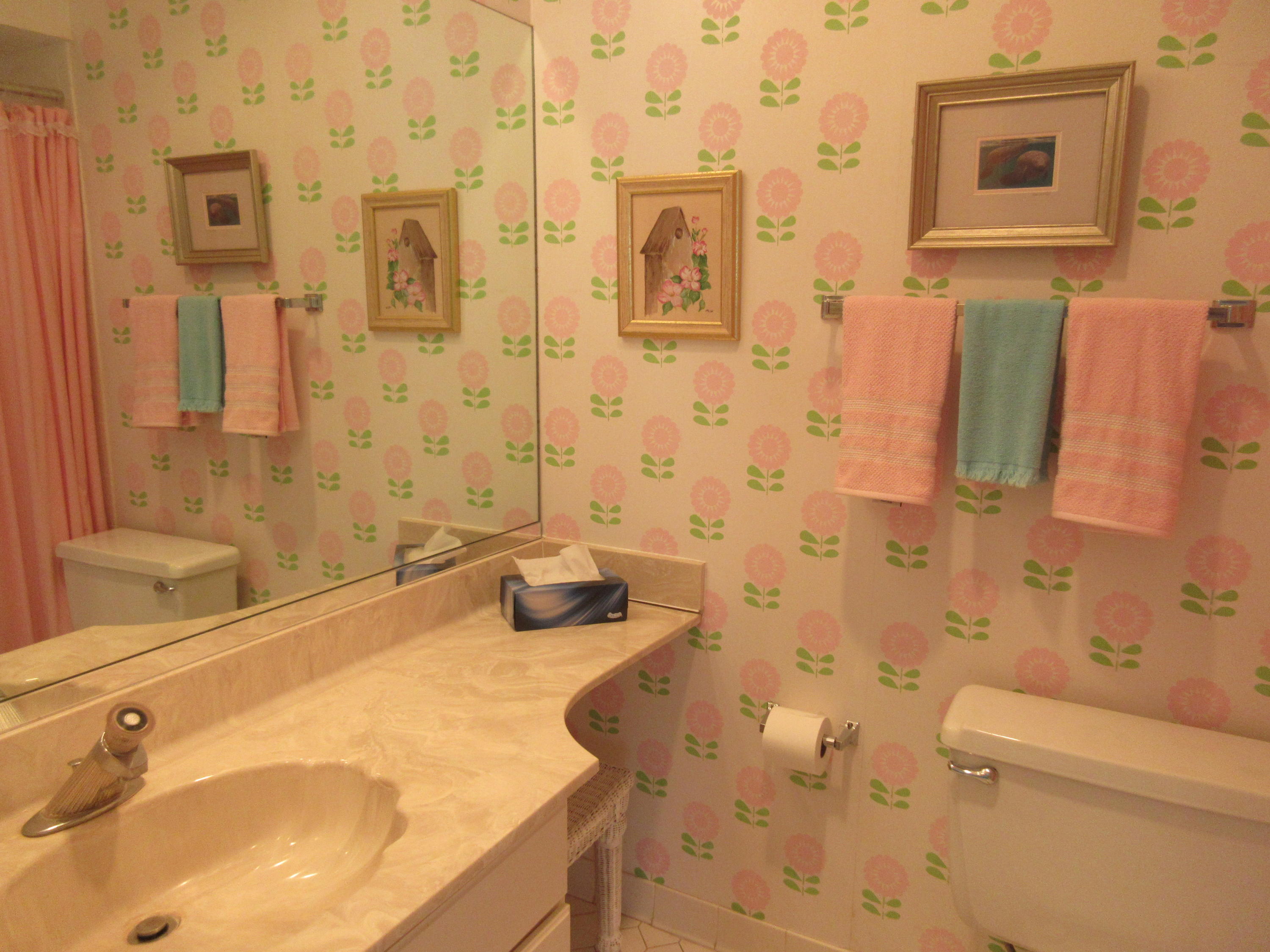 RIVERBEND CONDO - Residential