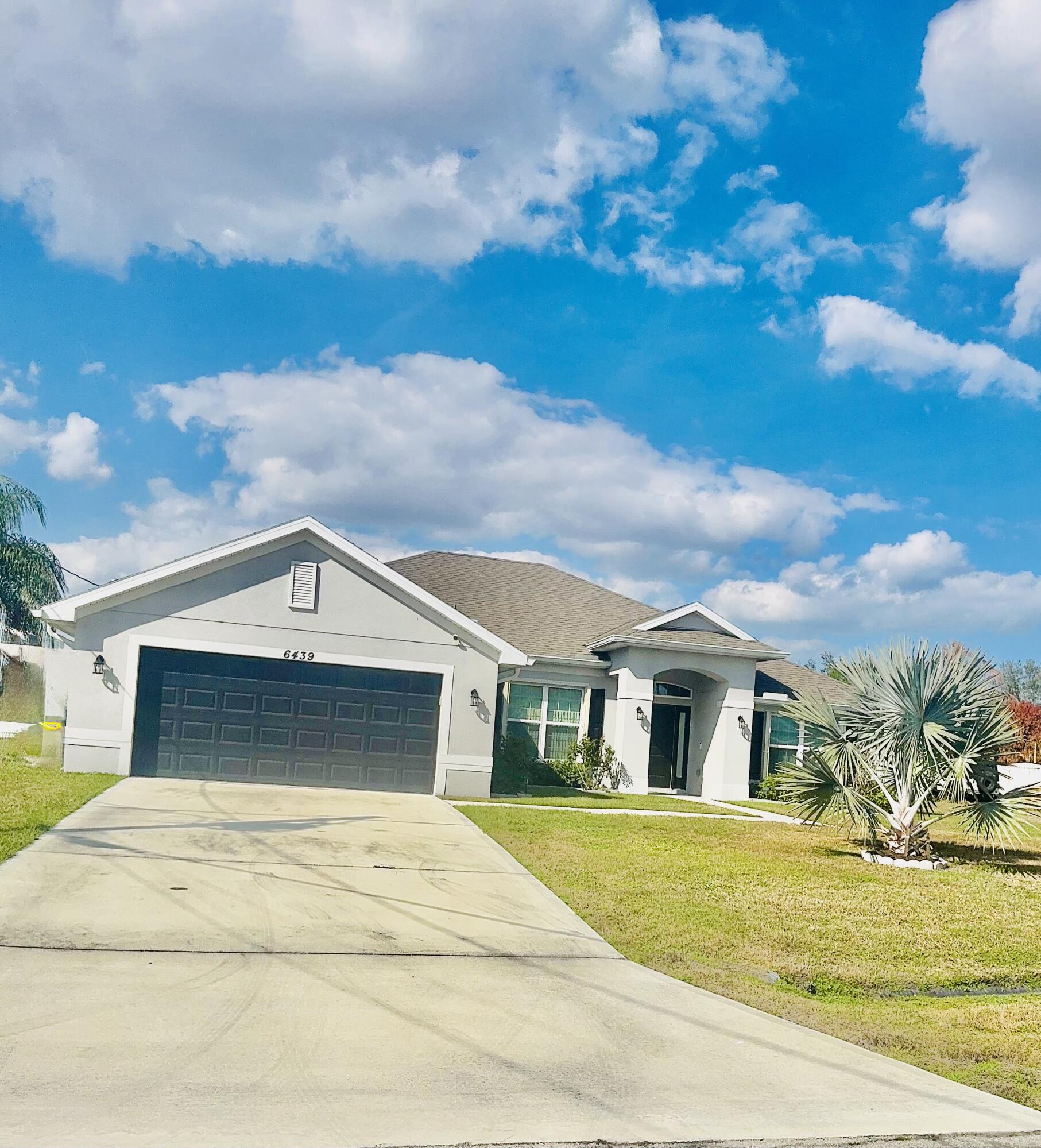 PORT ST LUCIE SECTION 48 1ST REPLAT - Residential