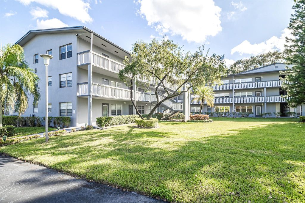 Photo of 269 Suffolk G #269, Boca Raton, FL 33434 (MLS # R11143562)