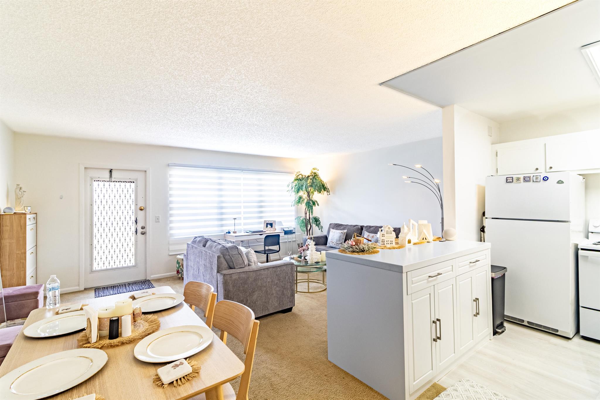 CENTURY VILLAGE CONDO (Su - Residential