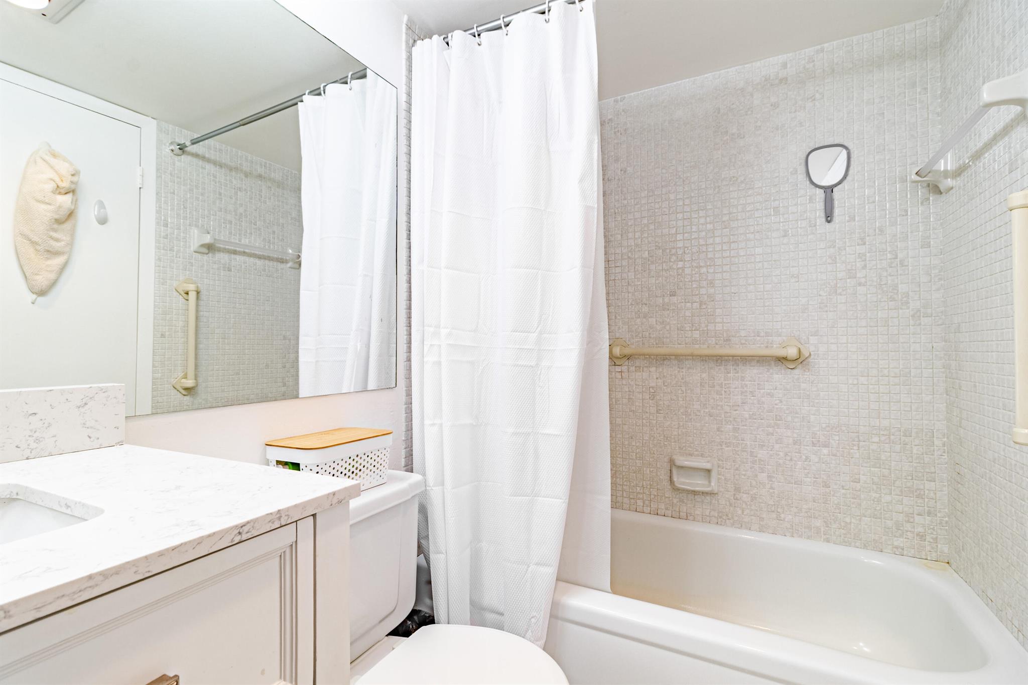 CENTURY VILLAGE CONDO (Su - Residential