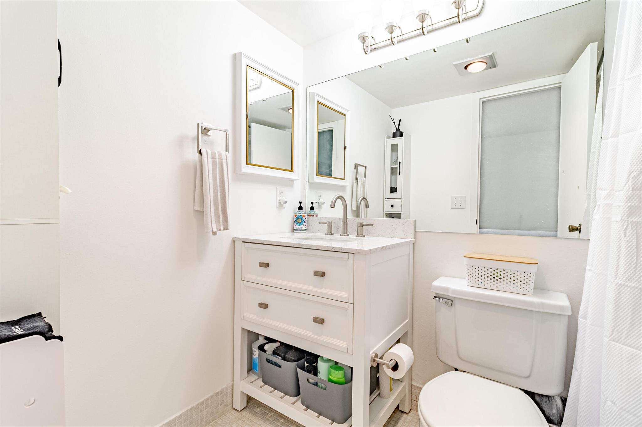 CENTURY VILLAGE CONDO (Su - Residential