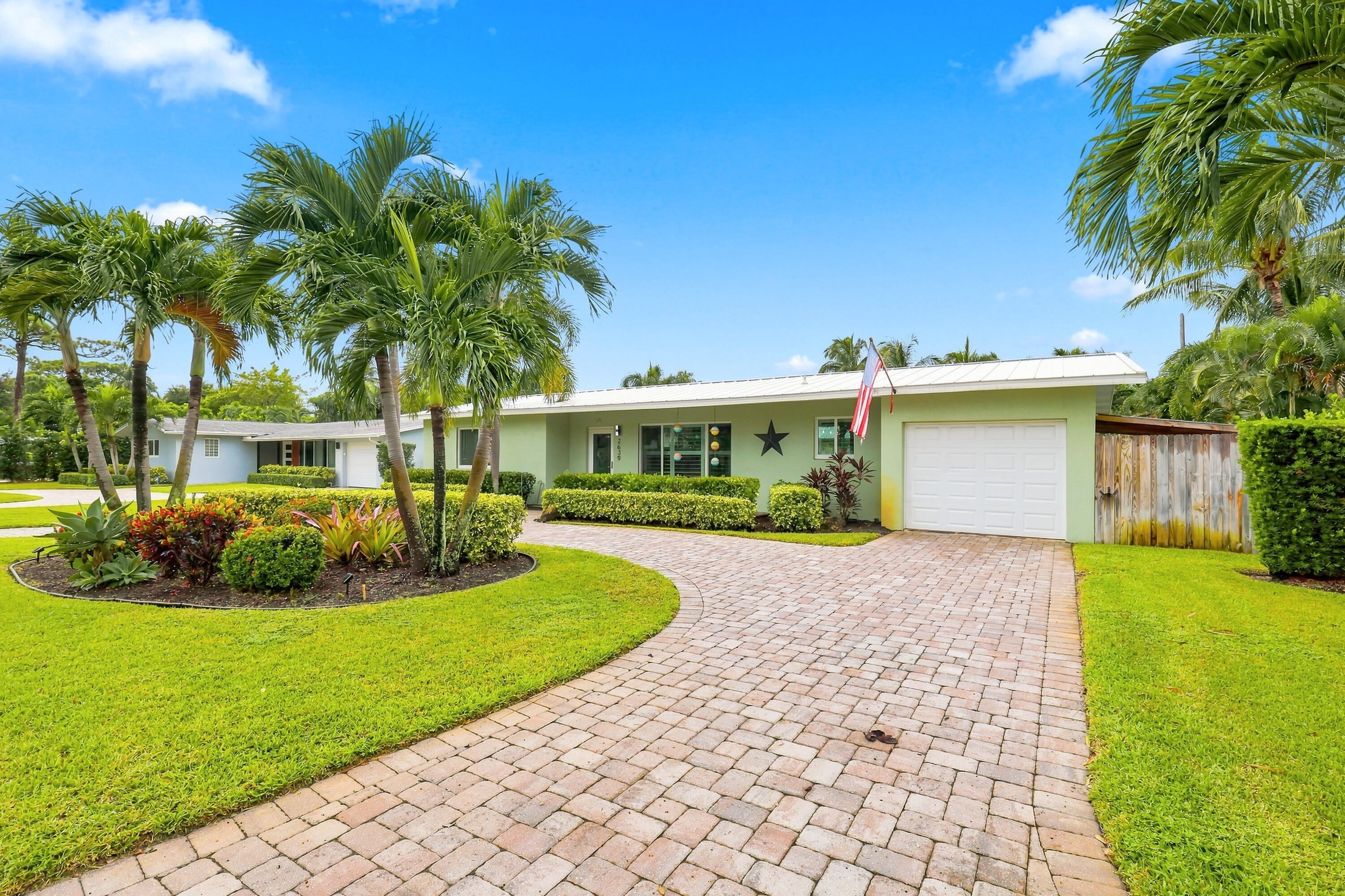 2639 SW 6th Street