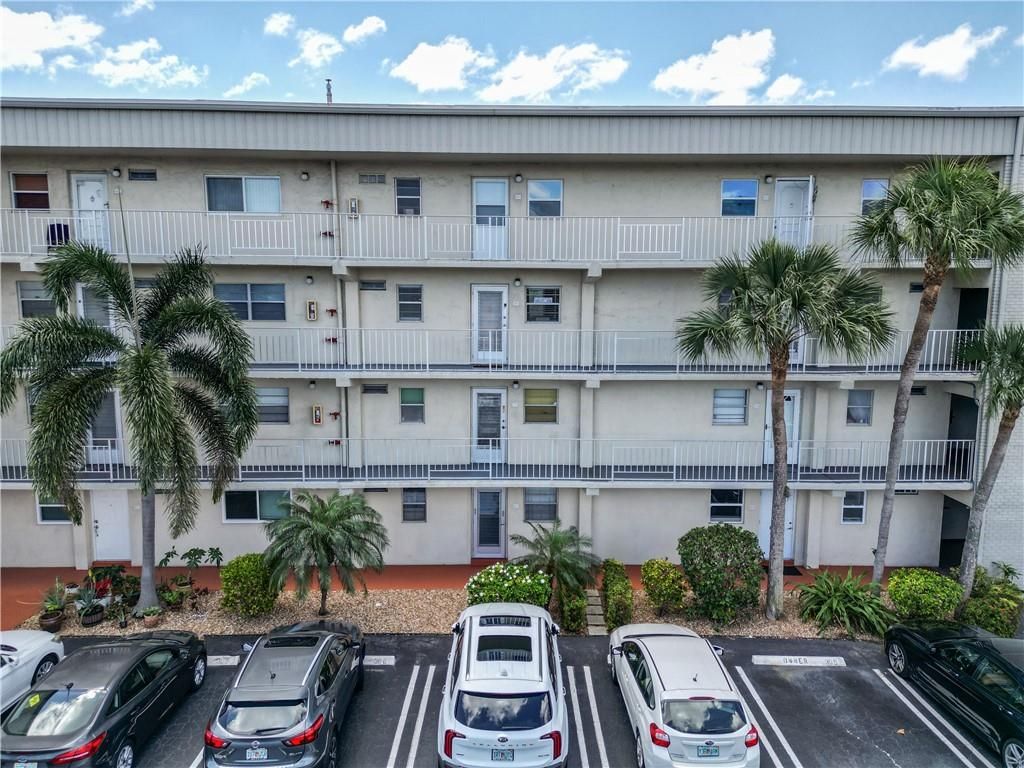 Photo of 130 NE 26 Avenue #203, Boynton Beach, FL 33435 (MLS # F10479456)