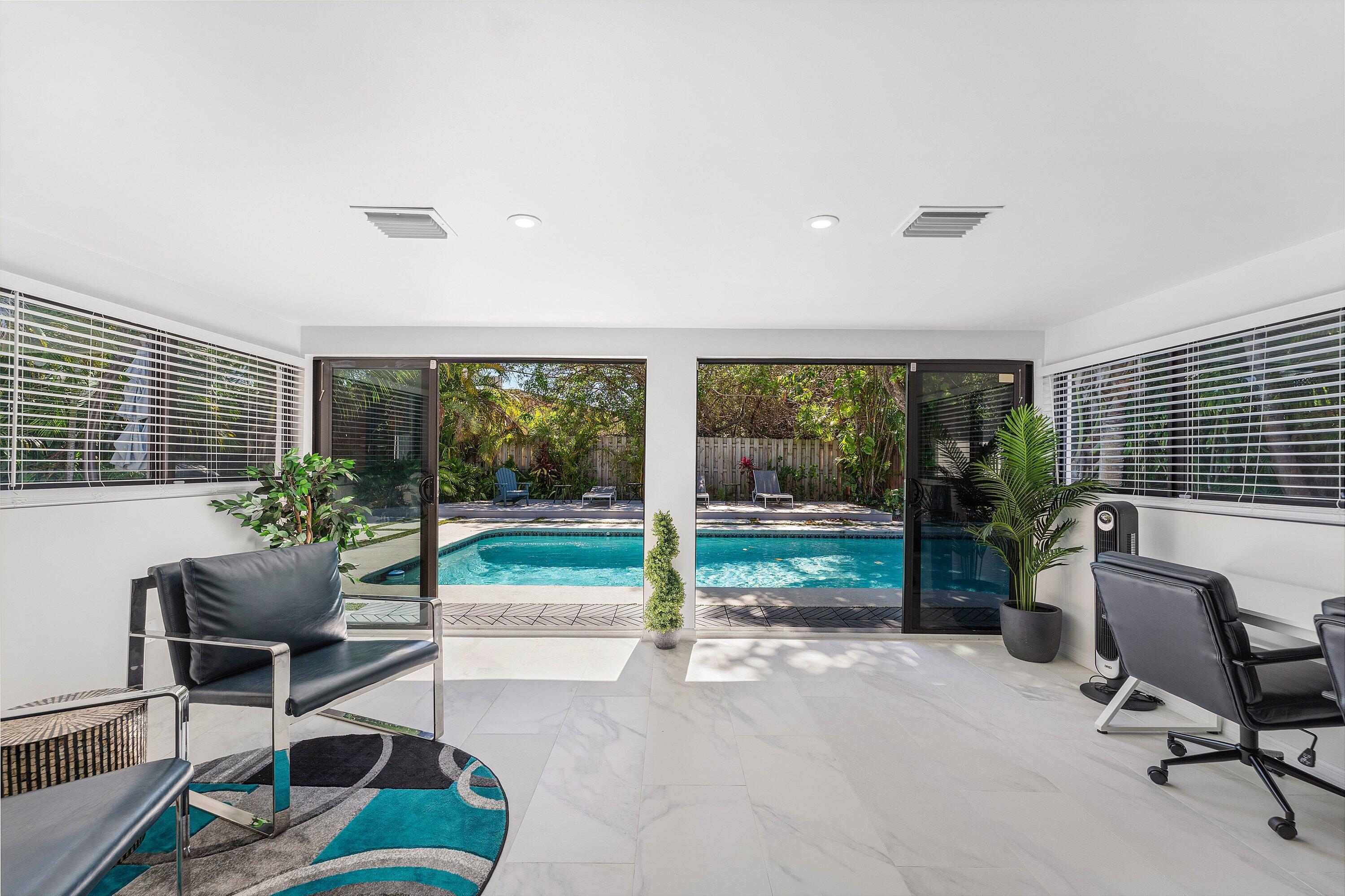 CORAL SHORES - Residential