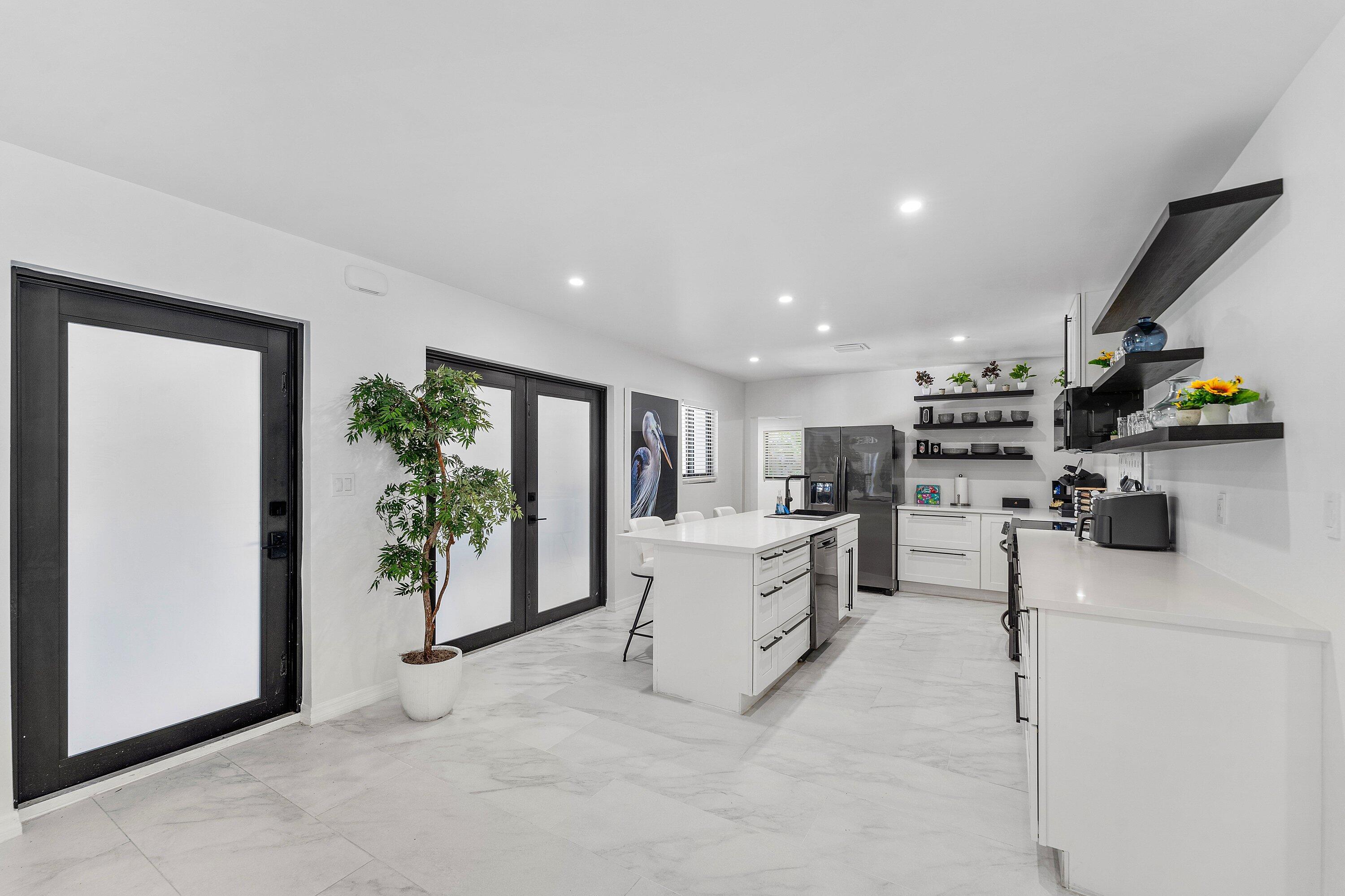 CORAL SHORES - Residential