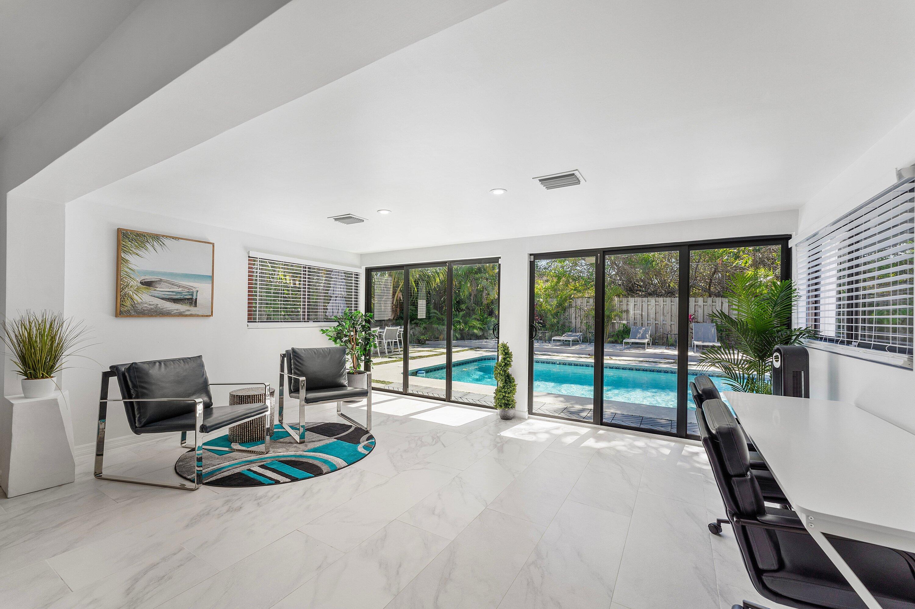 CORAL SHORES - Residential
