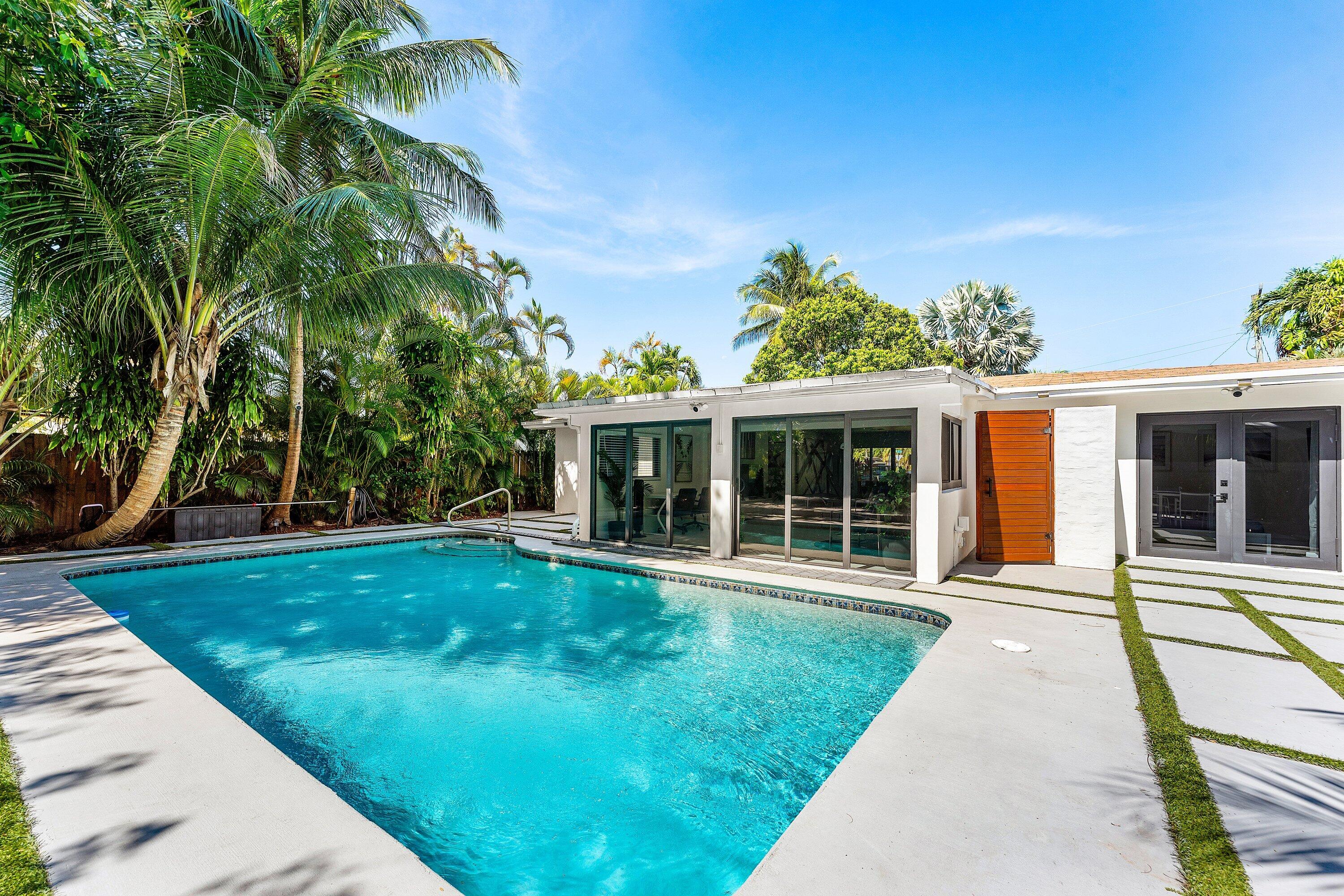 CORAL SHORES - Residential