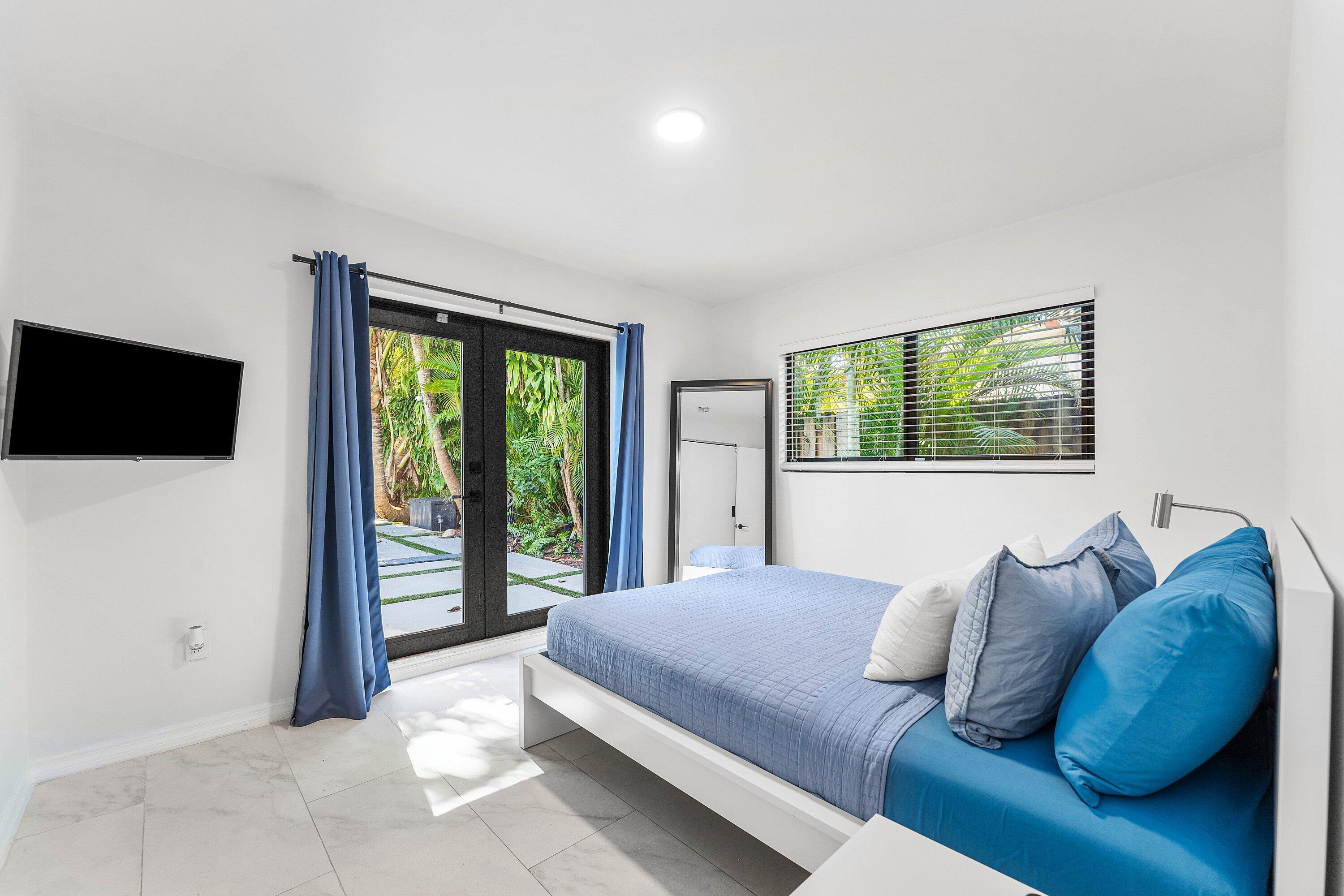 CORAL SHORES - Residential