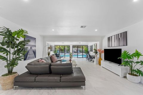 Tiny photo for 3000 NE 21st Terrace, Fort Lauderdale, FL 33306 (MLS # B26027837)
