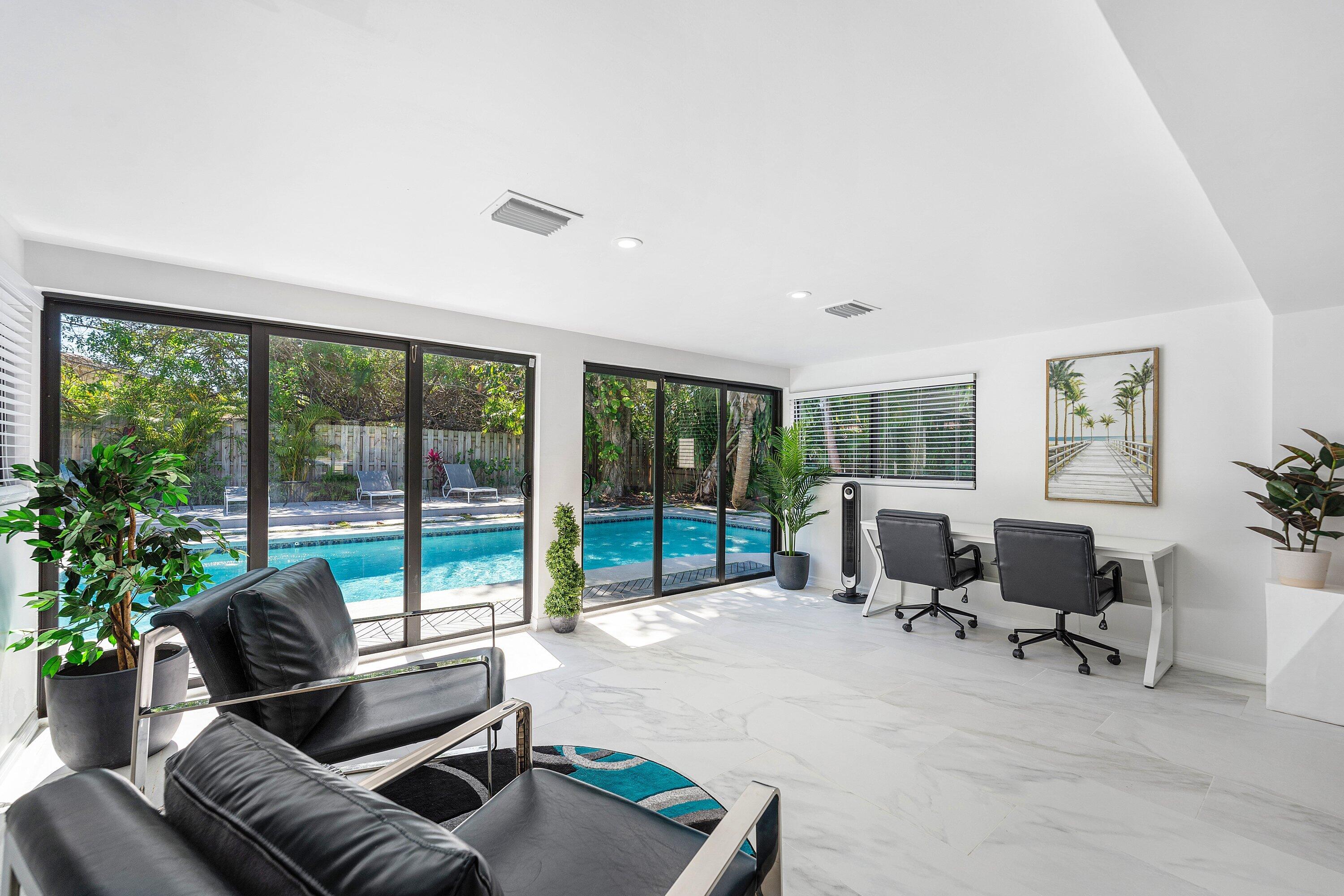 CORAL SHORES - Residential