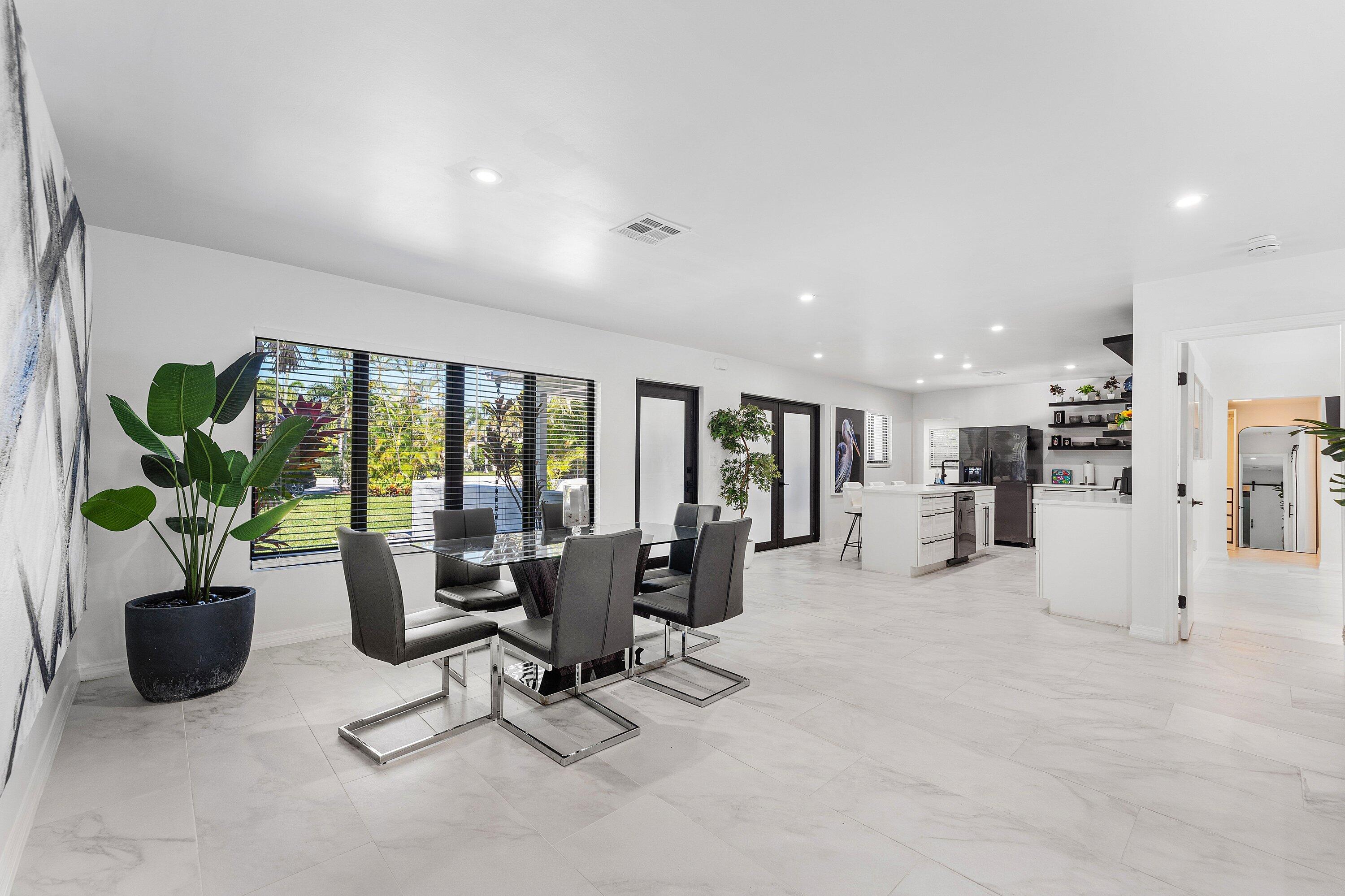 CORAL SHORES - Residential