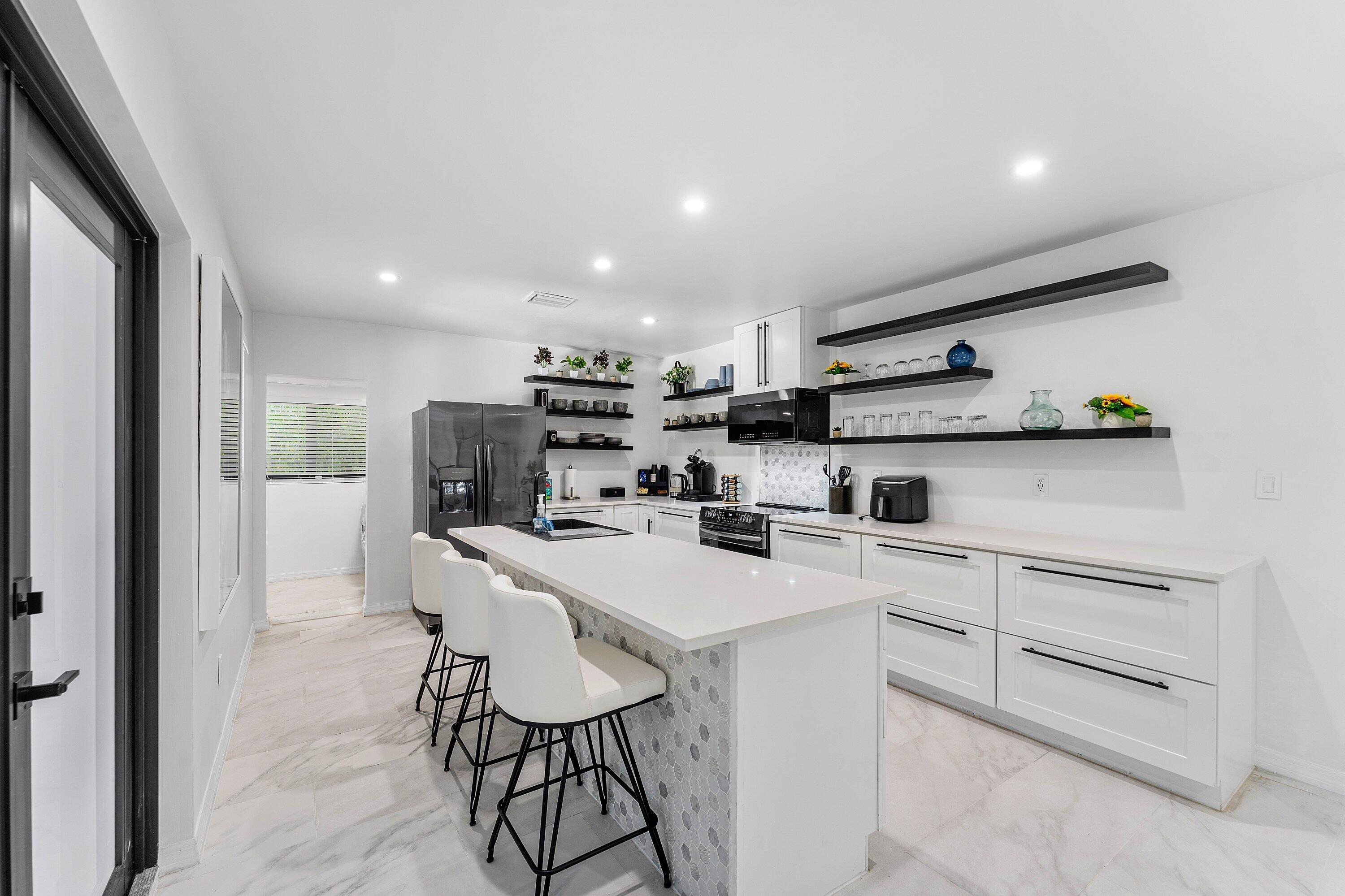CORAL SHORES - Residential