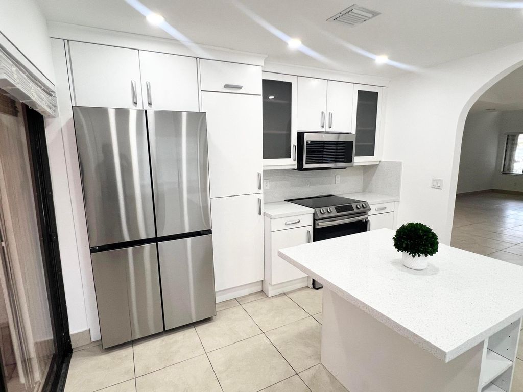 Photo of 7659 Sierra Terrace W, Boca Raton, FL 33433 (MLS # B26021663)