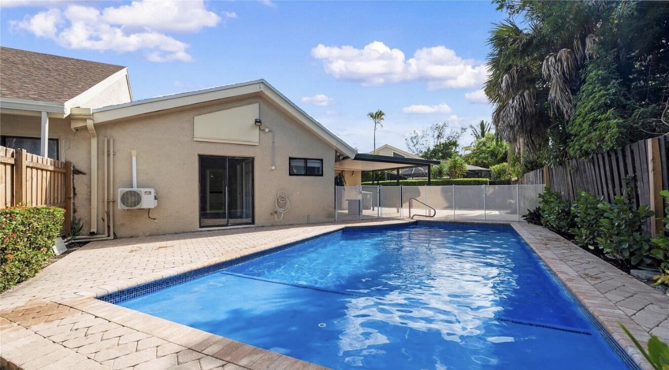 SIERRA DEL MAR - Residential