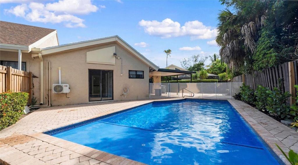 Photo of 7659 Sierra Terrace W, Boca Raton, FL 33433 (MLS # B26021663)