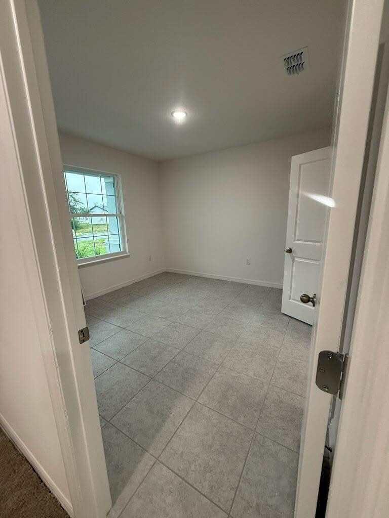 1307 Hillsborough Lane