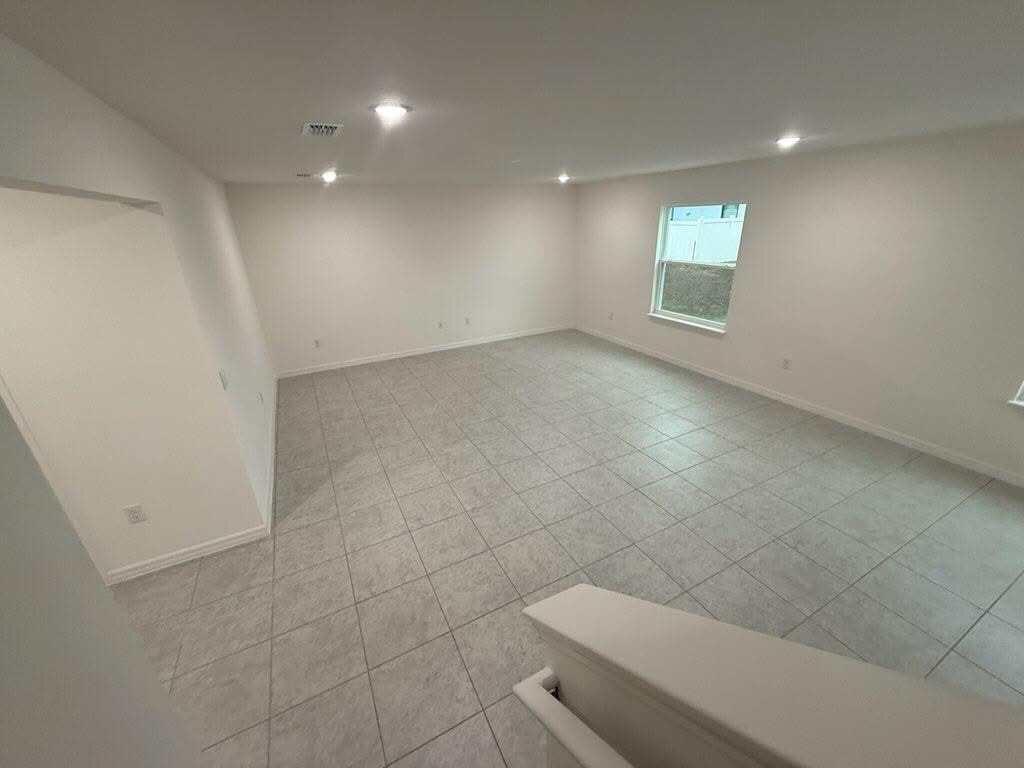 1307 Hillsborough Lane