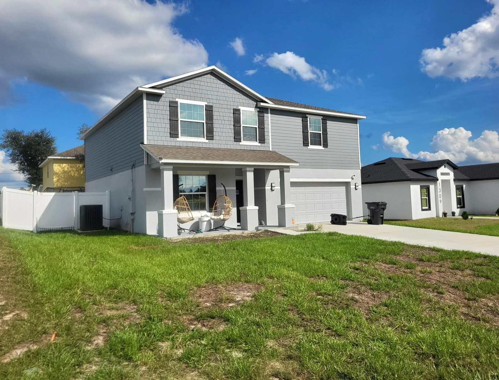 1307 Hillsborough Lane