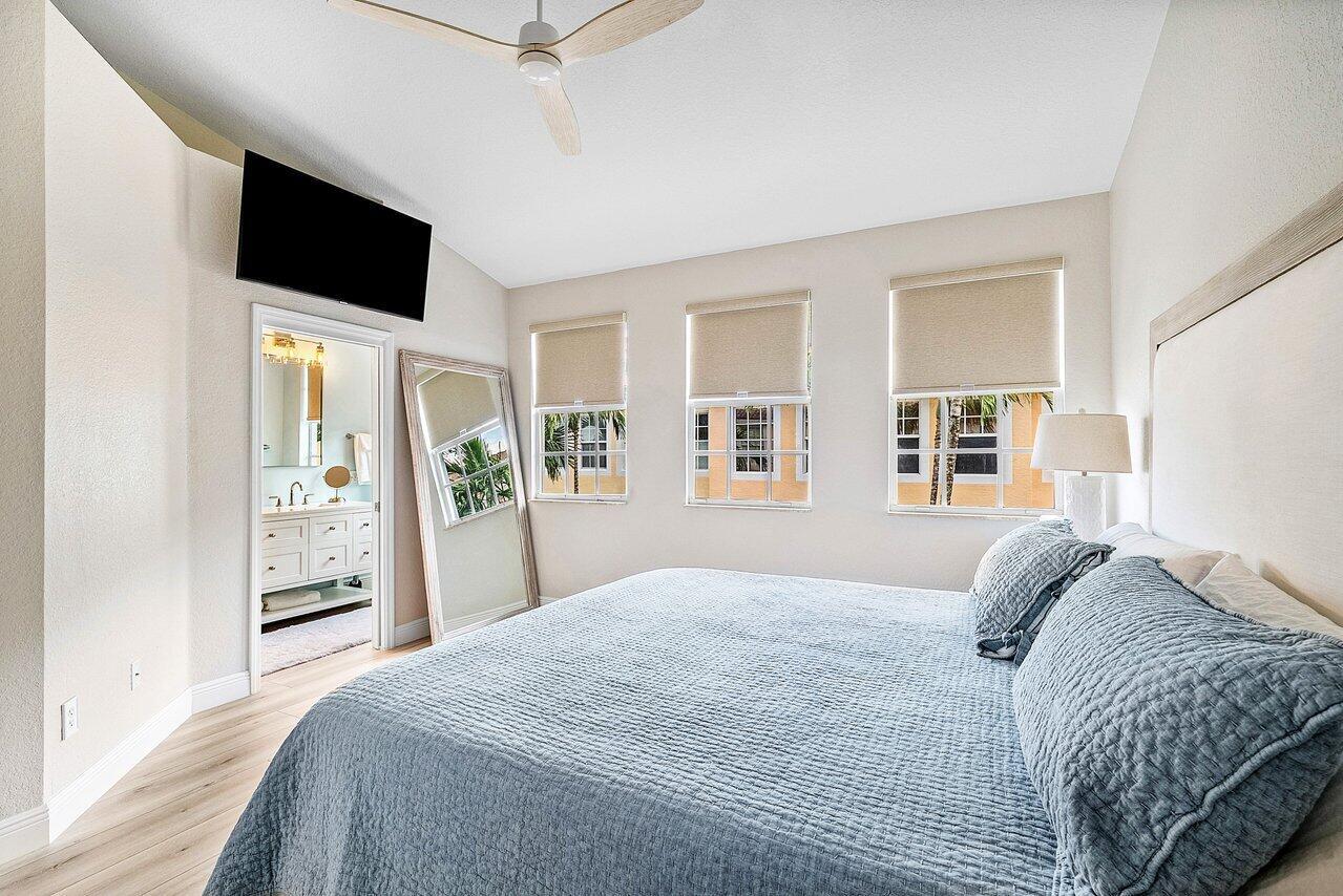 THE HARBORS - Residential