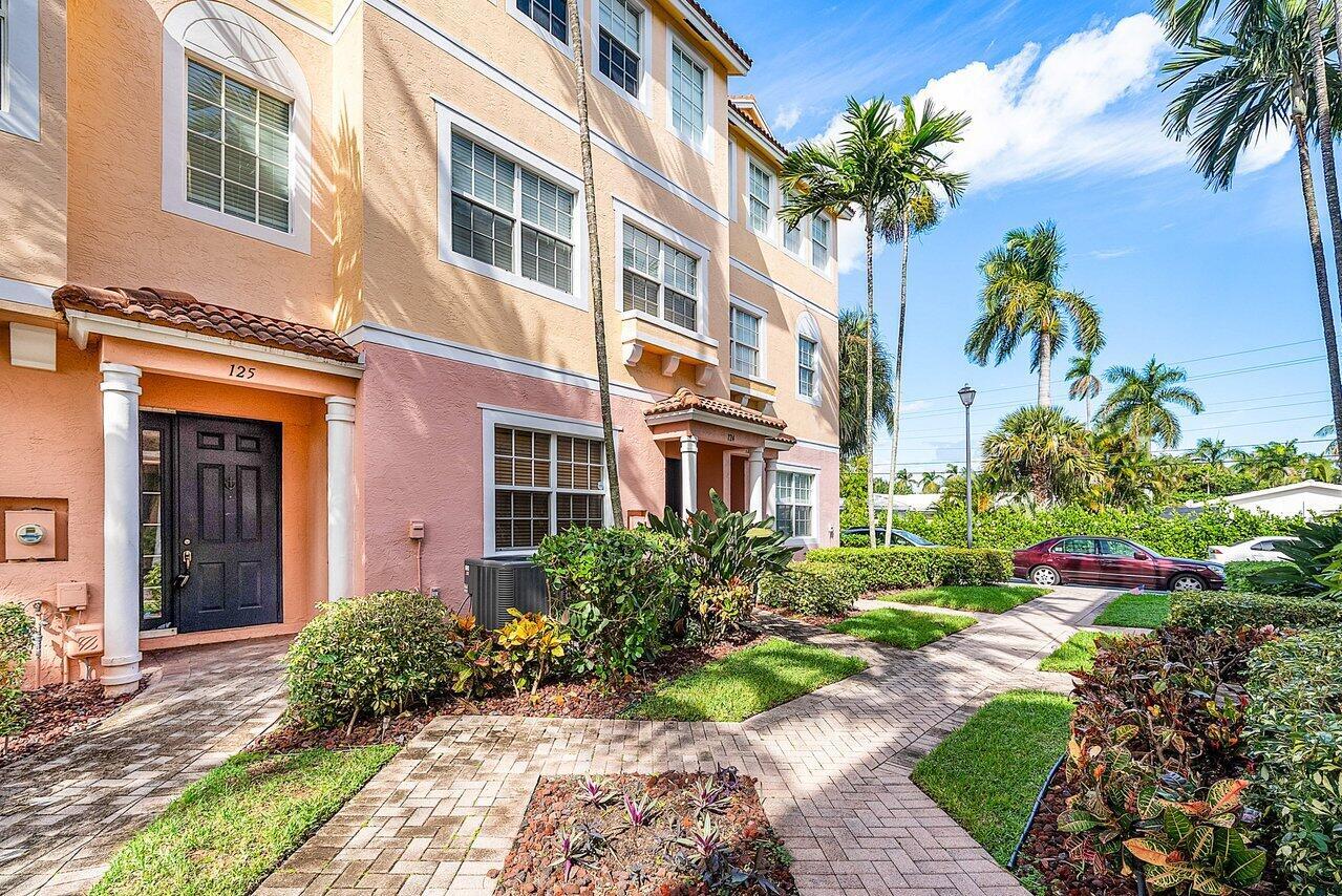 THE HARBORS - Residential