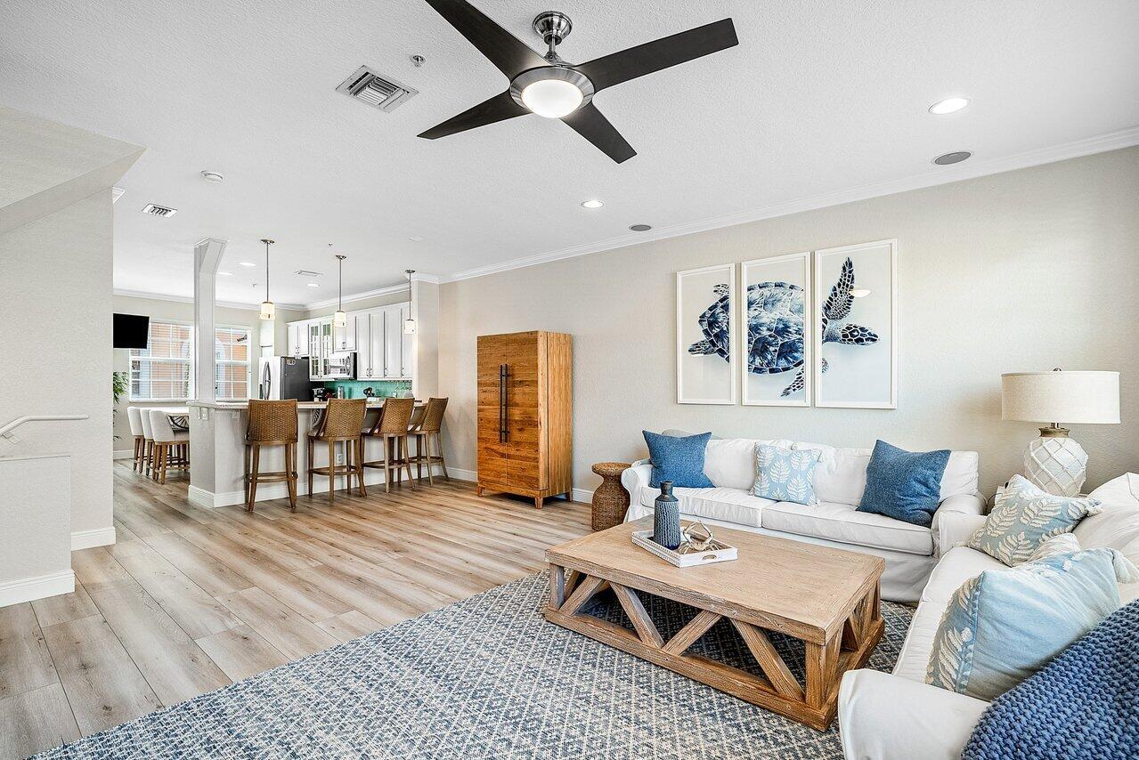 THE HARBORS - Residential