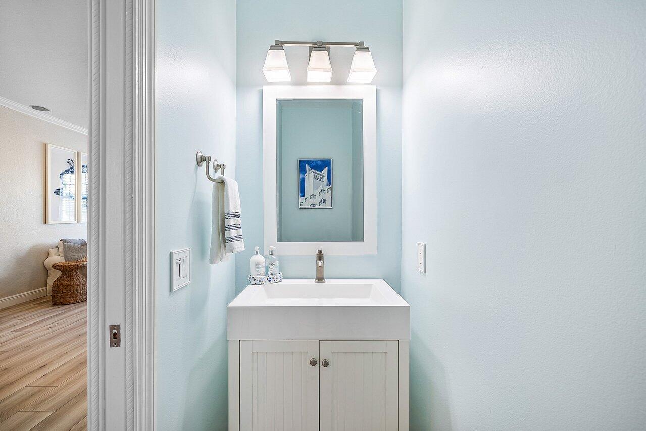 THE HARBORS - Residential