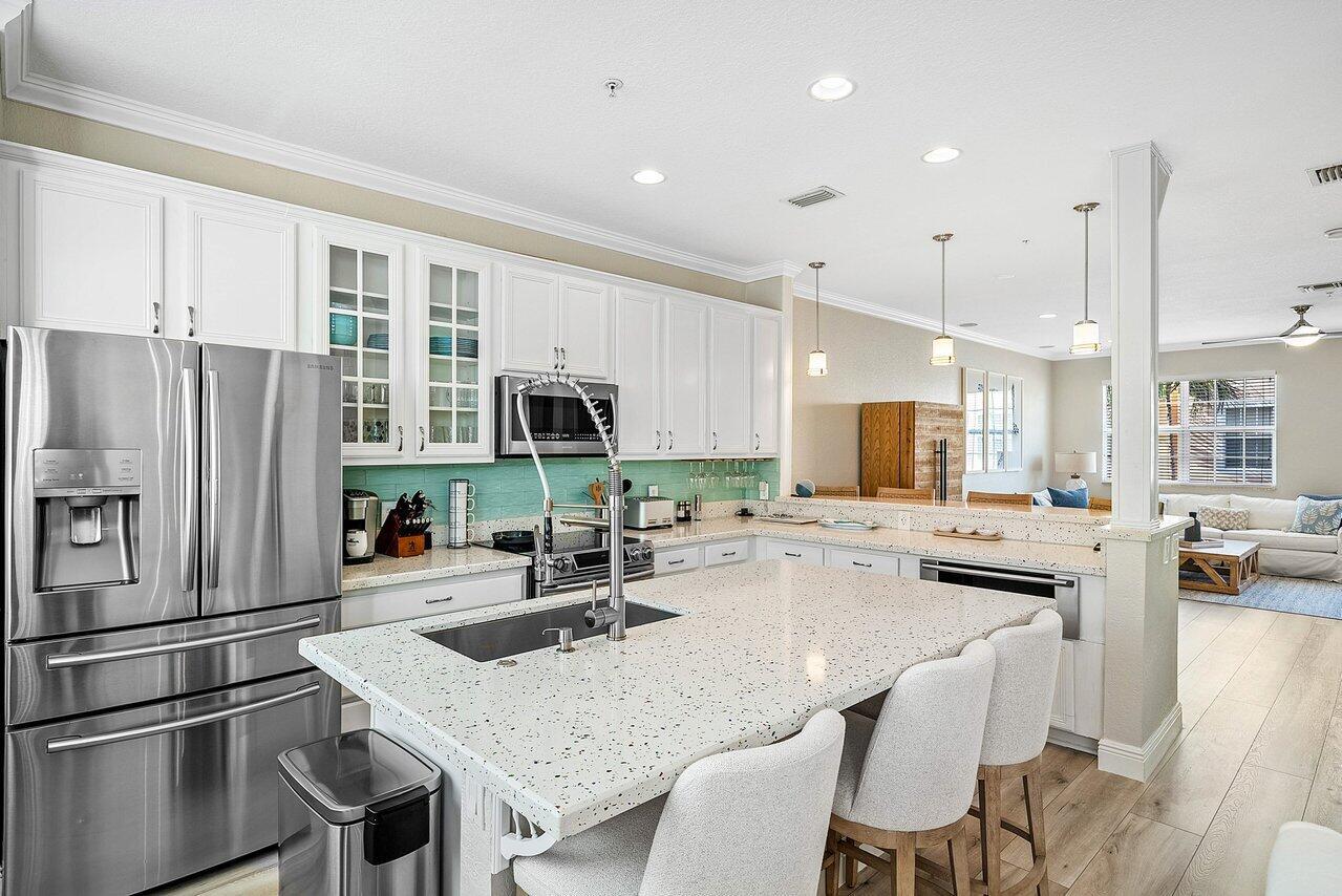 THE HARBORS - Residential