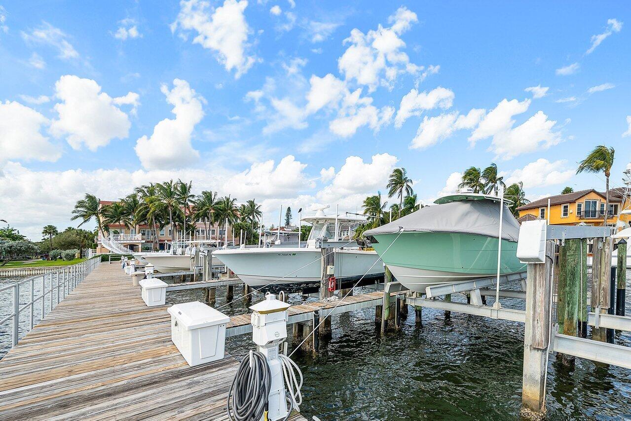 THE HARBORS - Residential