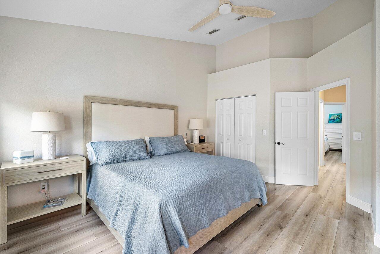 THE HARBORS - Residential