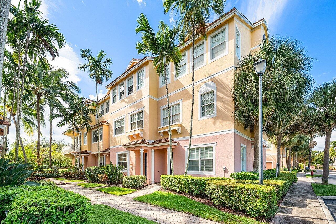 THE HARBORS - Residential