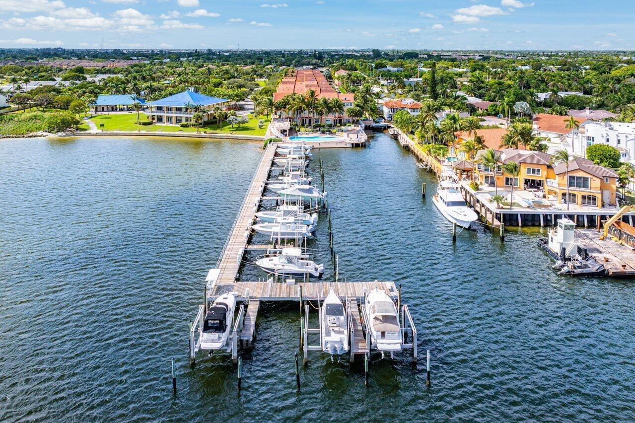 THE HARBORS - Residential