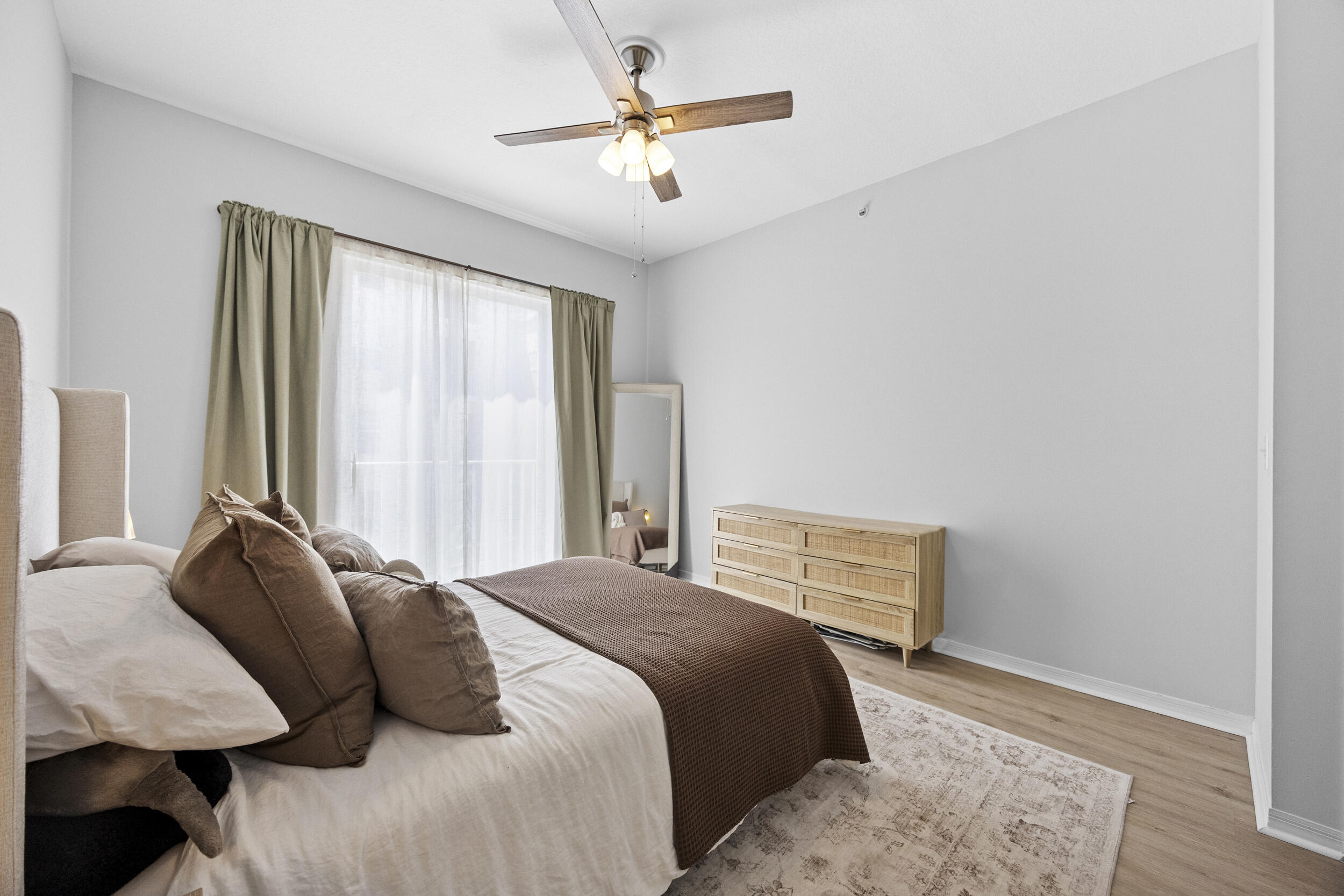 VILLAGE AT ABACOA CONDO - Residential Lease