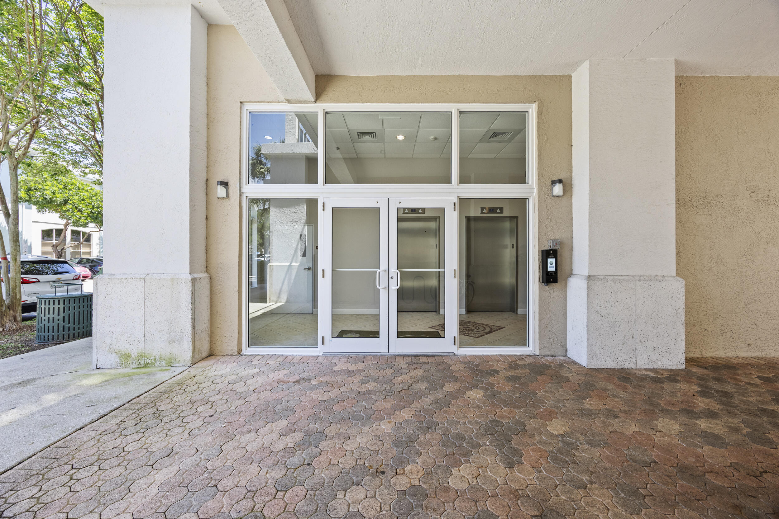 VILLAGE AT ABACOA CONDO - Residential Lease
