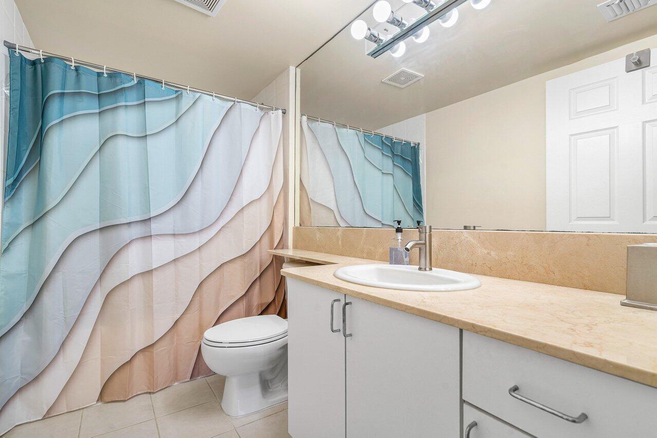 TOWER CONDO AT CITYPLACE - Residential