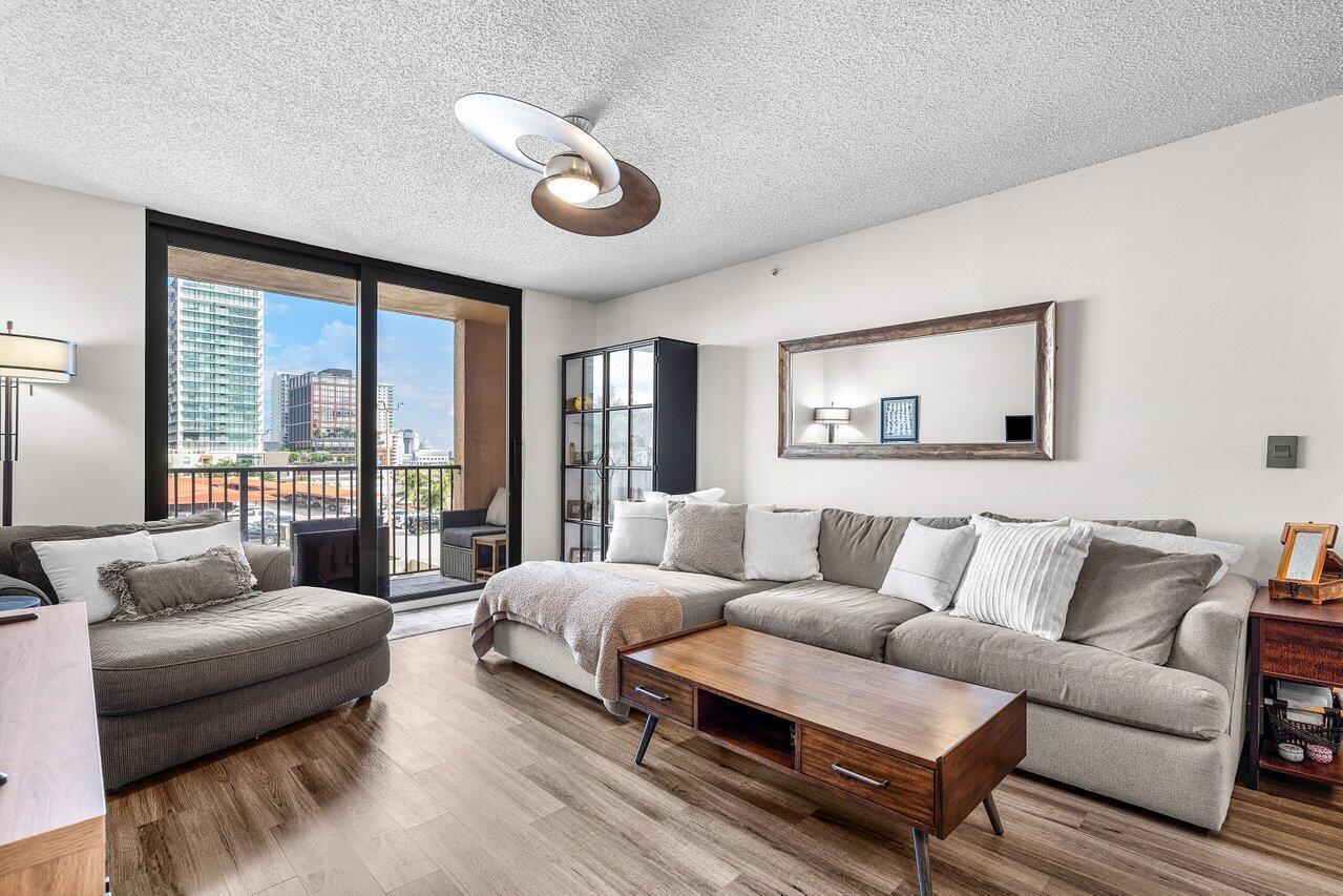 TOWER CONDO AT CITYPLACE - Residential