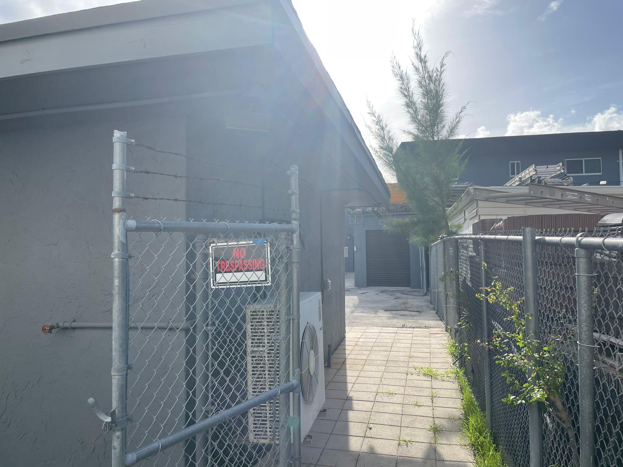 4751 NE 10th Ave