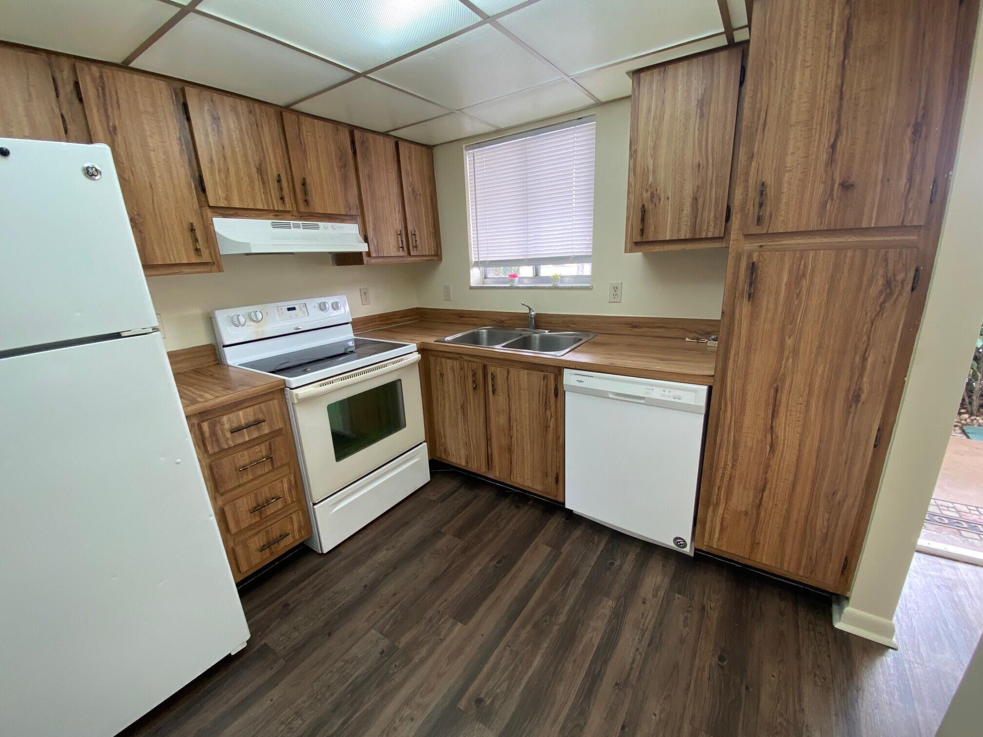 Waterway Club Apartments - Commercial Sale