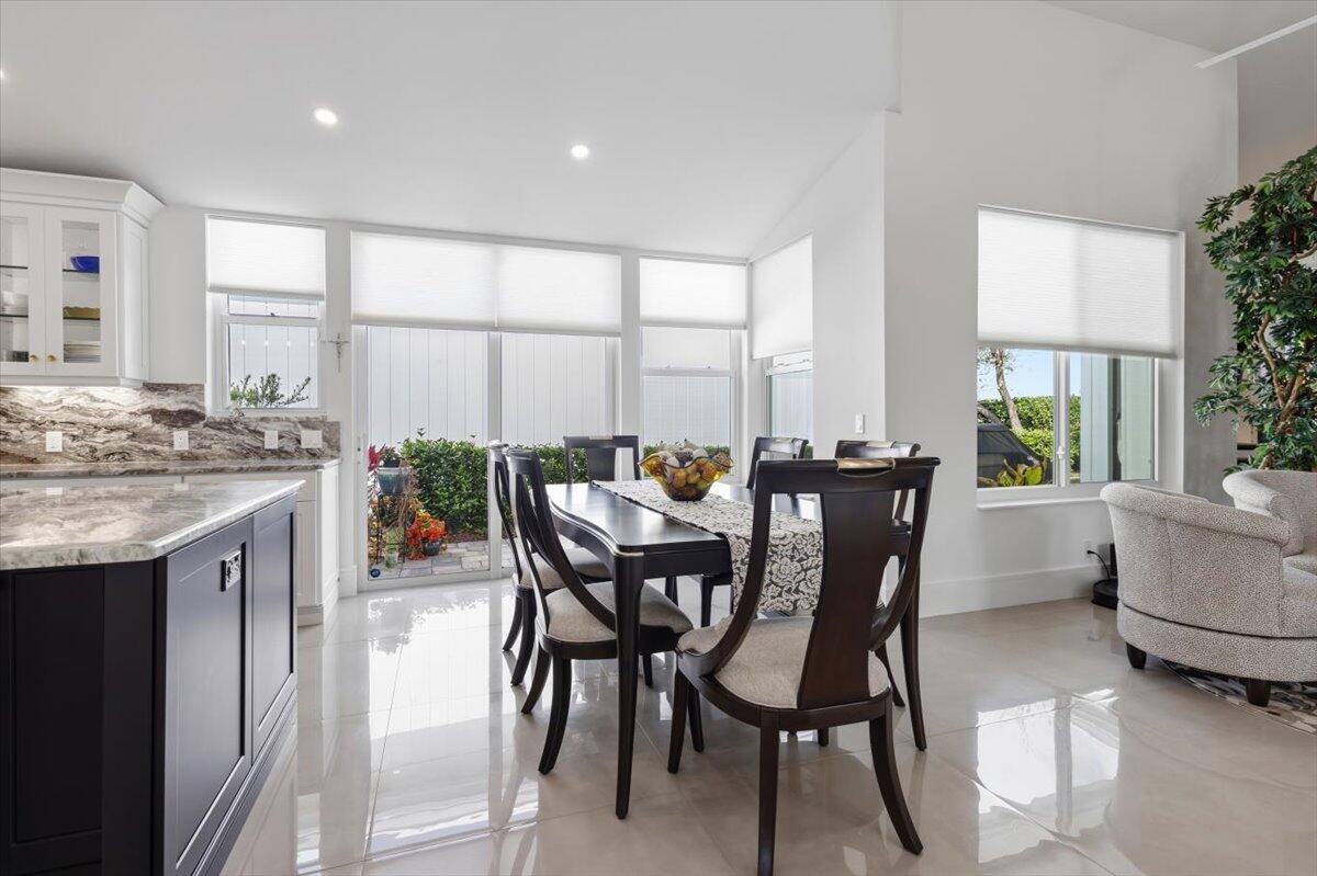 2253 NW Seagrass Drive