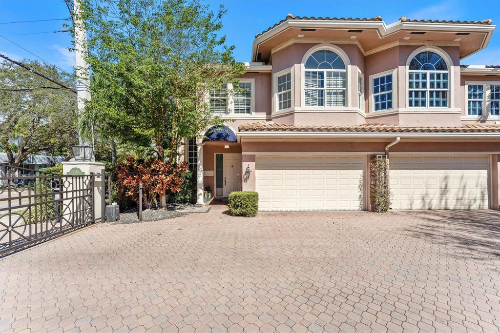 Photo of 200 NE 14th Avenue #1, Fort Lauderdale, FL 33301 (MLS # F10554793)