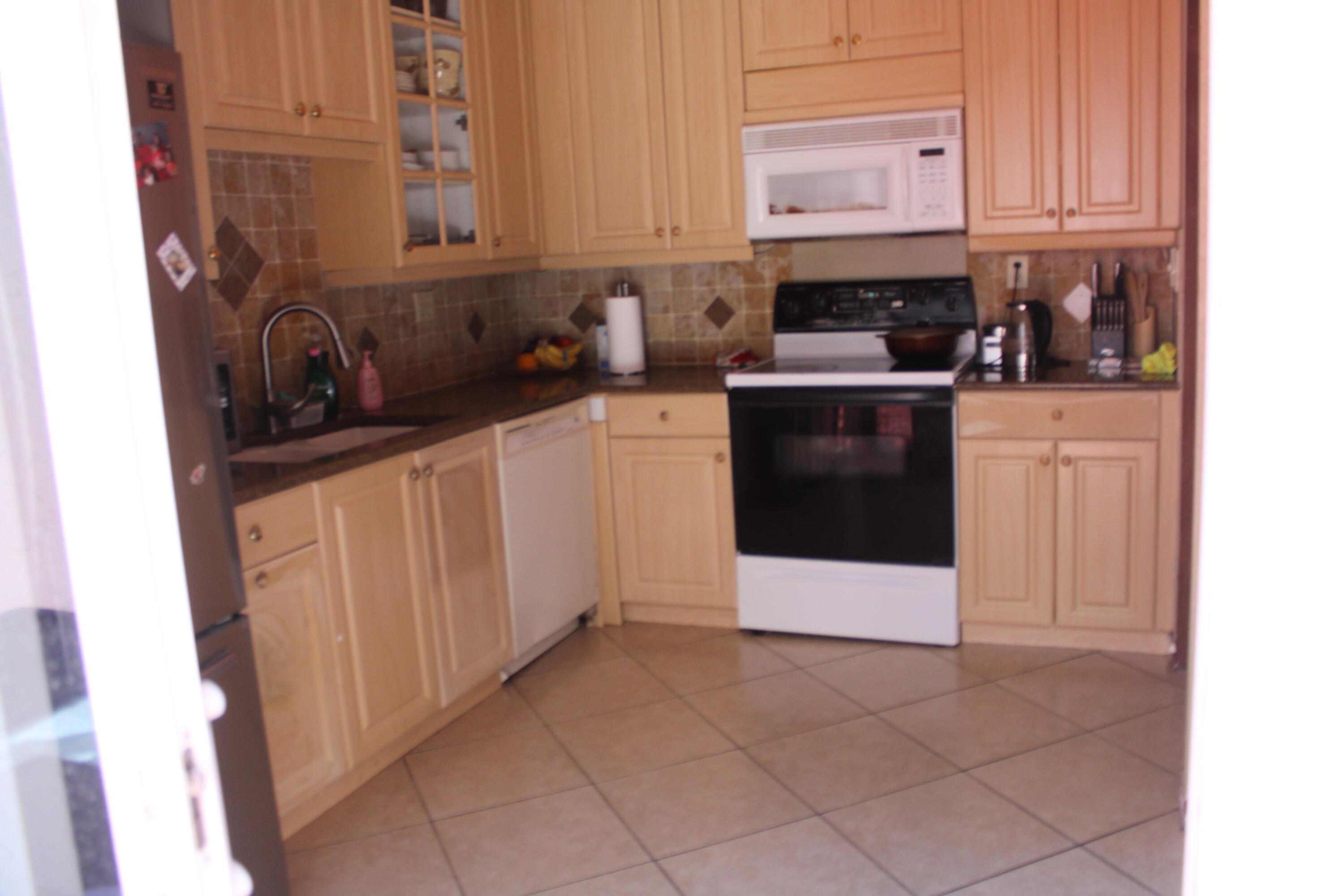 POLYNESIAN VILLAS CONDOMINIUM - Residential