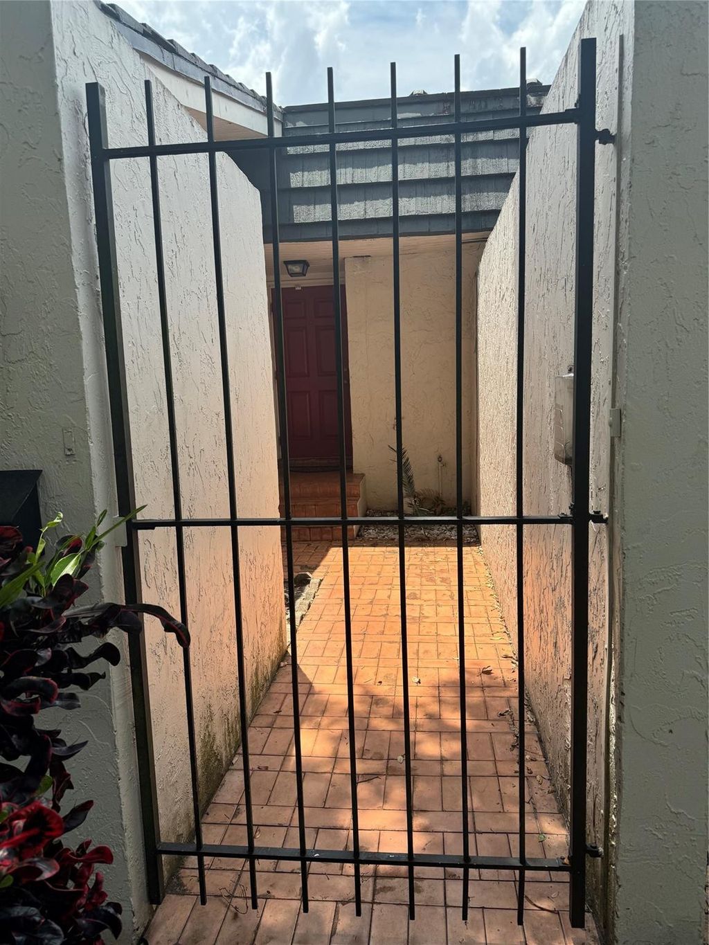 Photo of 455 NW 68th Avenue #702, Plantation, FL 33317 (MLS # B26022725)